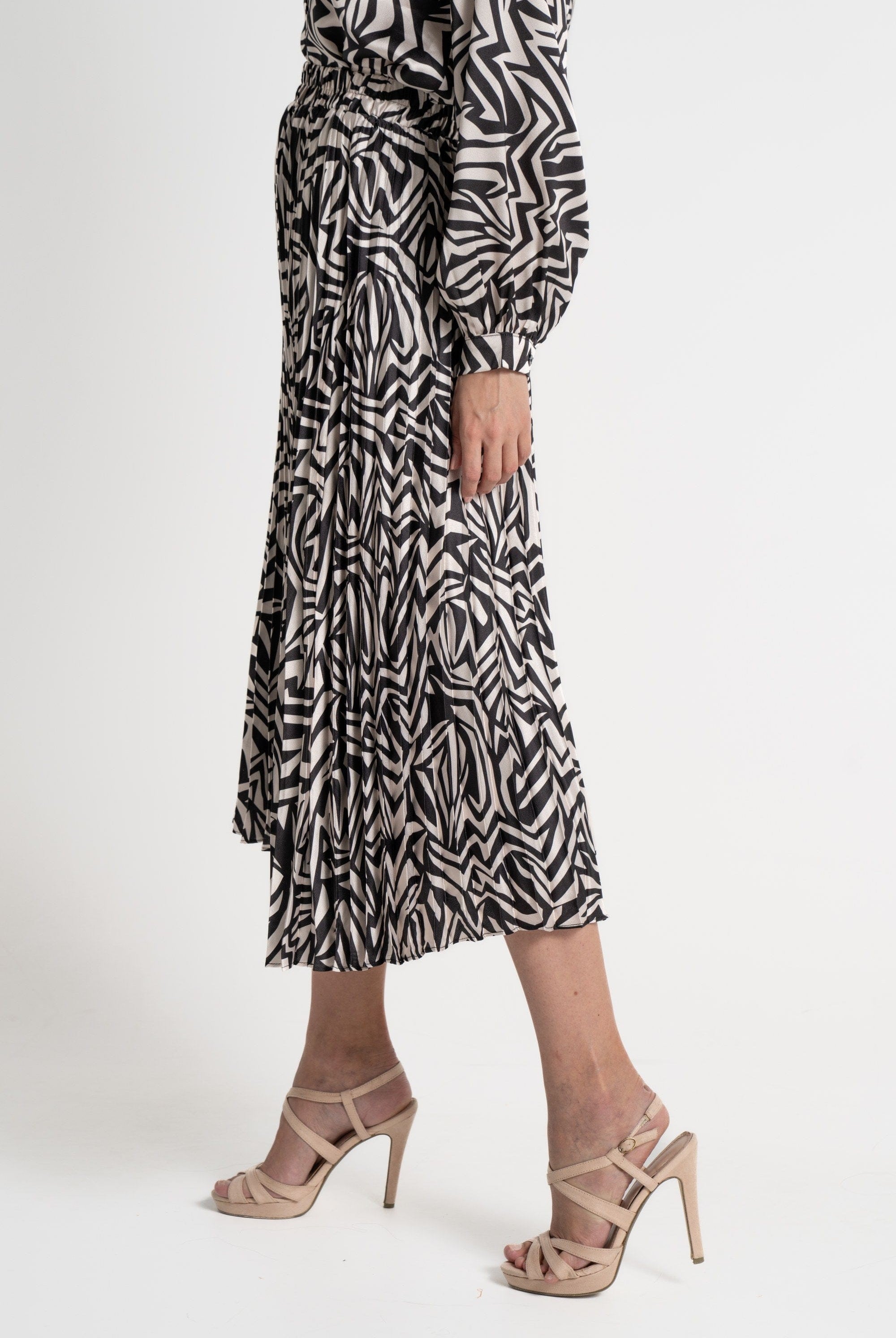 ميكا تنورة ميدي نسائية مطبوعة بكسرات