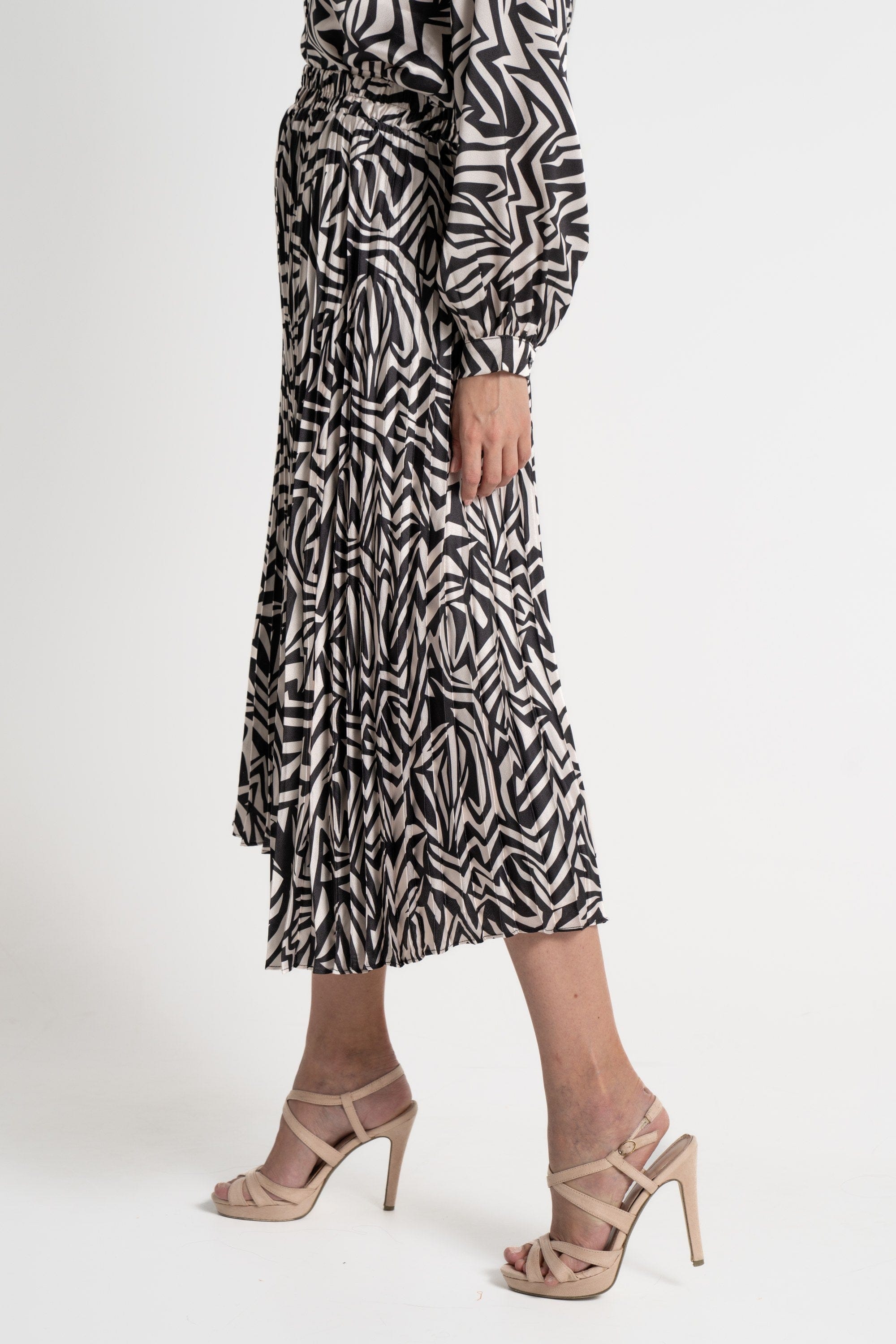 ميكا تنورة ميدي نسائية مطبوعة بكسرات