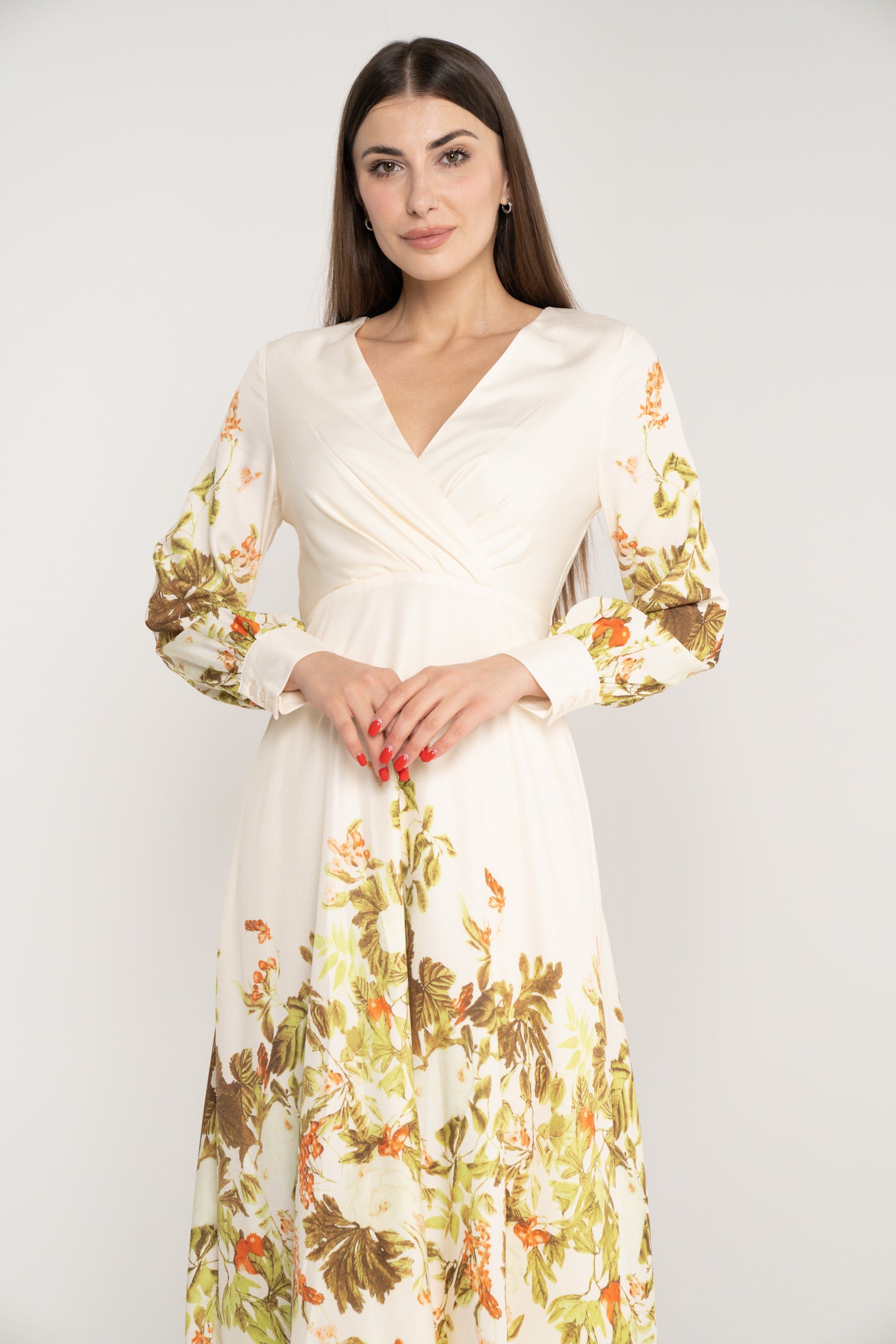 ميكا فستان ميدي مخصر مورد كم طويل بف بفتحة صدر V