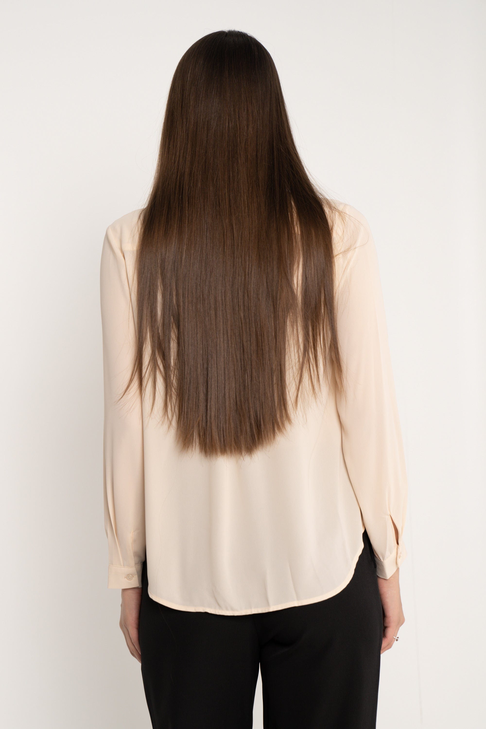 ميكا قميص طويل الأكمام بكسرات على الكتف