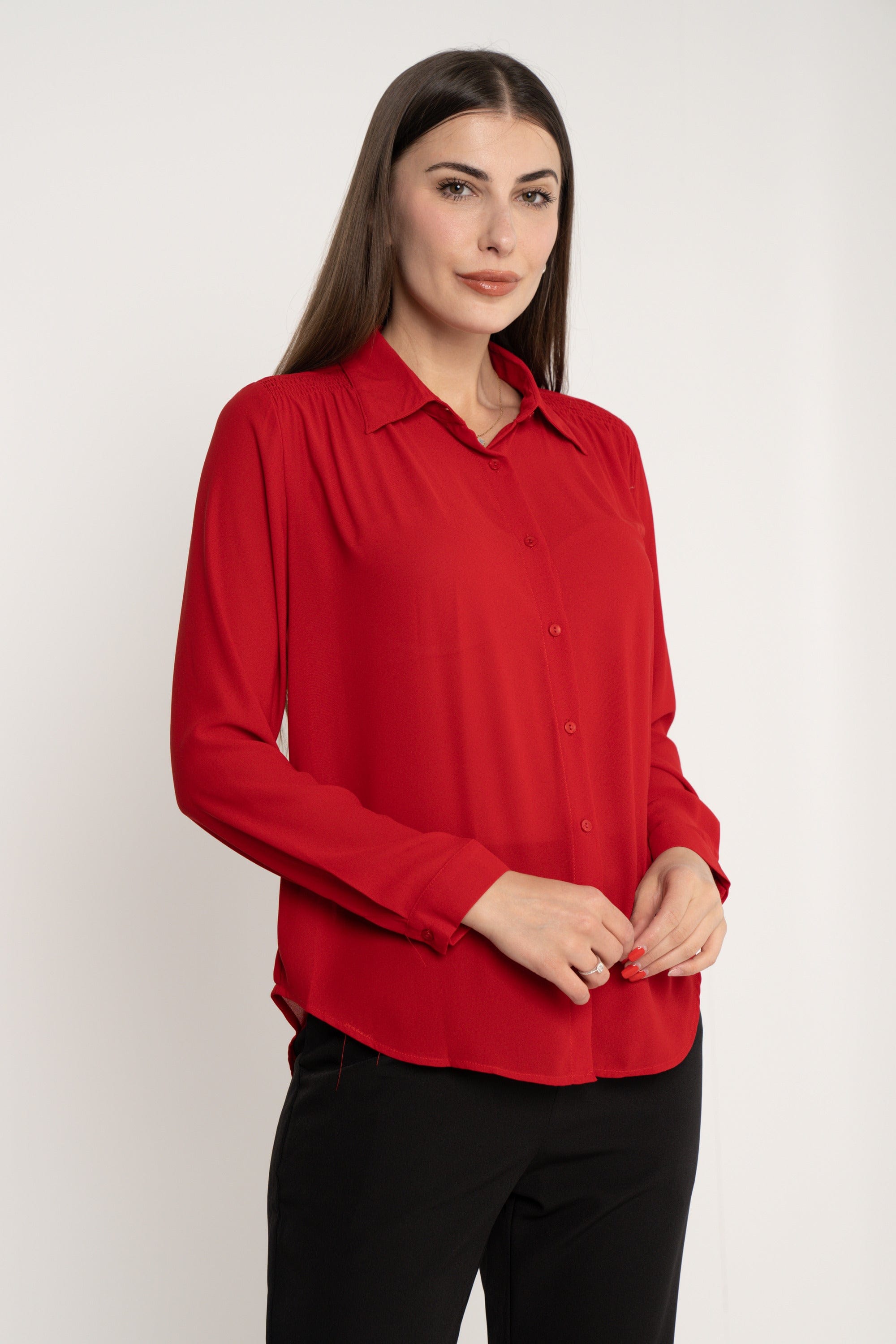 ميكا قميص طويل الأكمام بكسرات على الكتف