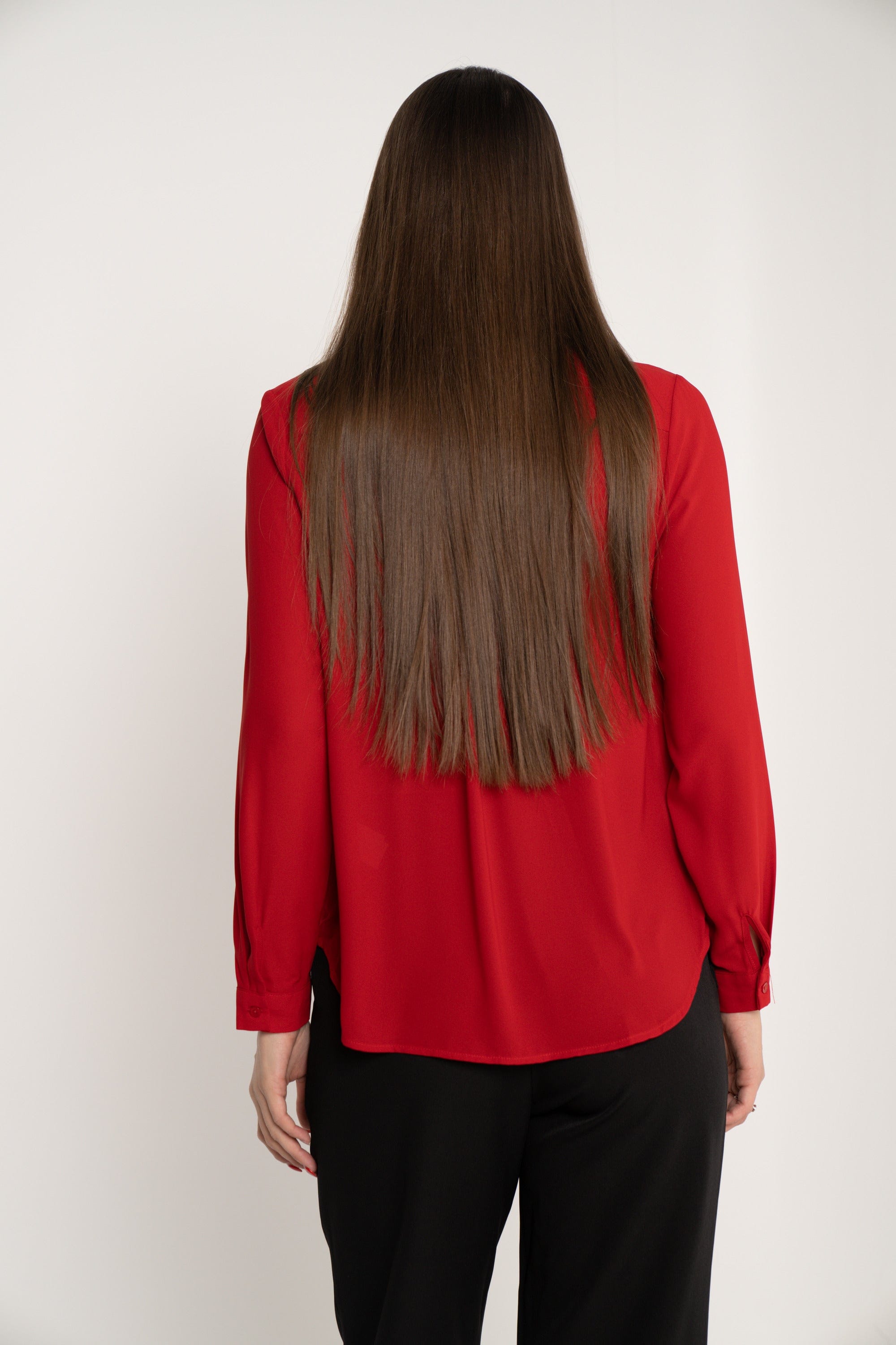 ميكا قميص طويل الأكمام بكسرات على الكتف