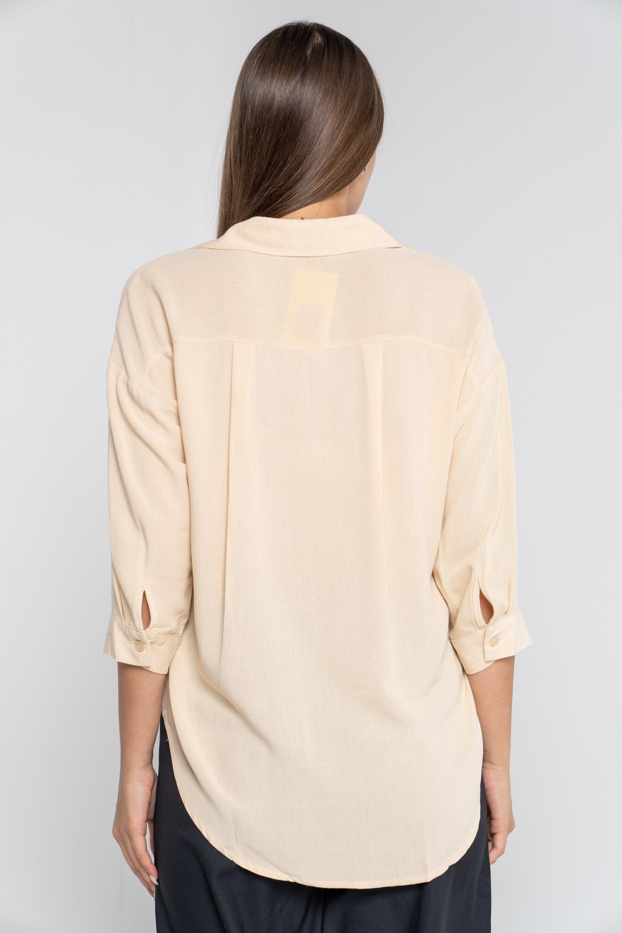 ميكا بلوزة سادة 3/4 كم نسائي