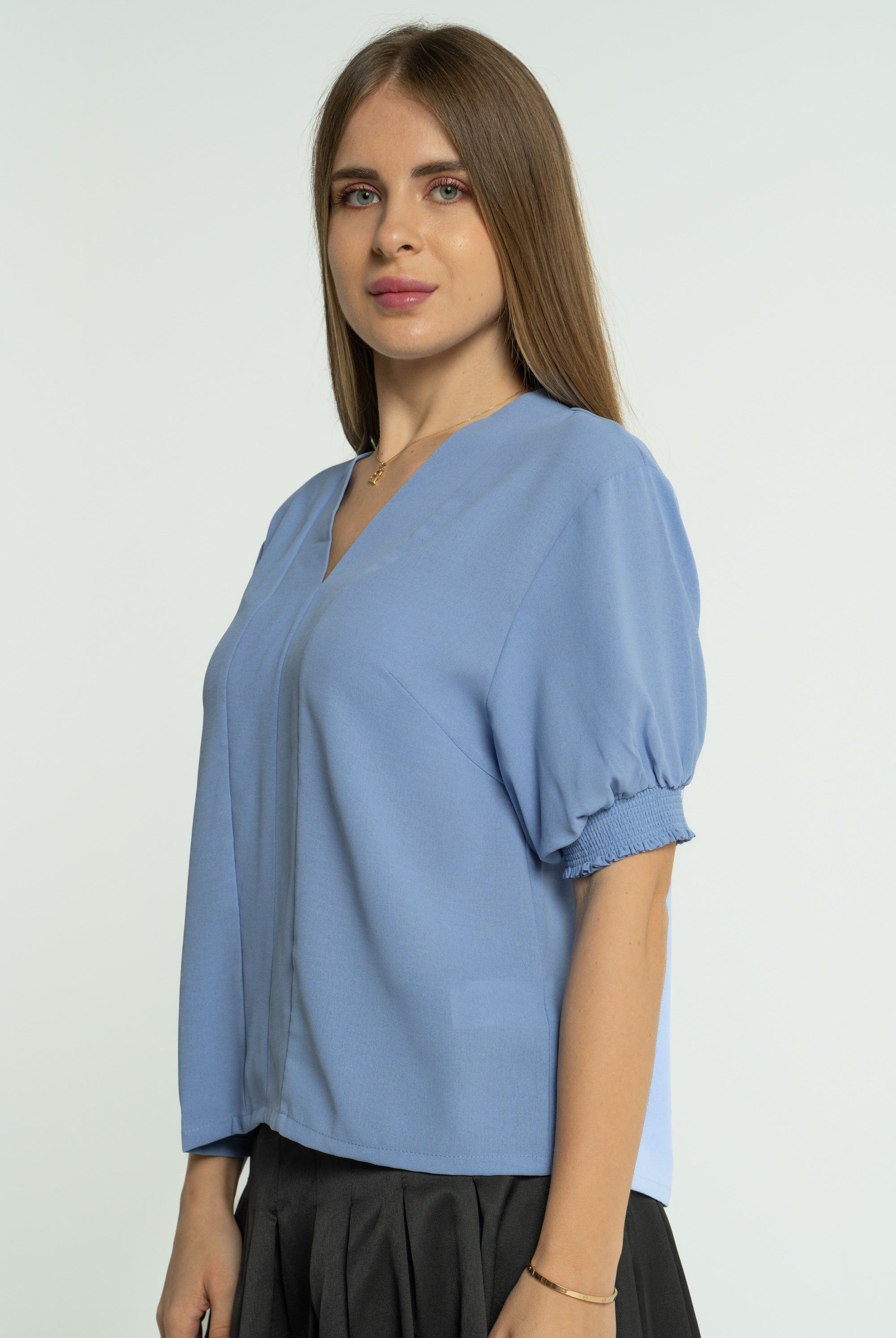 ميكا بلوزة سادة بأكمام قصيرة مع أساور