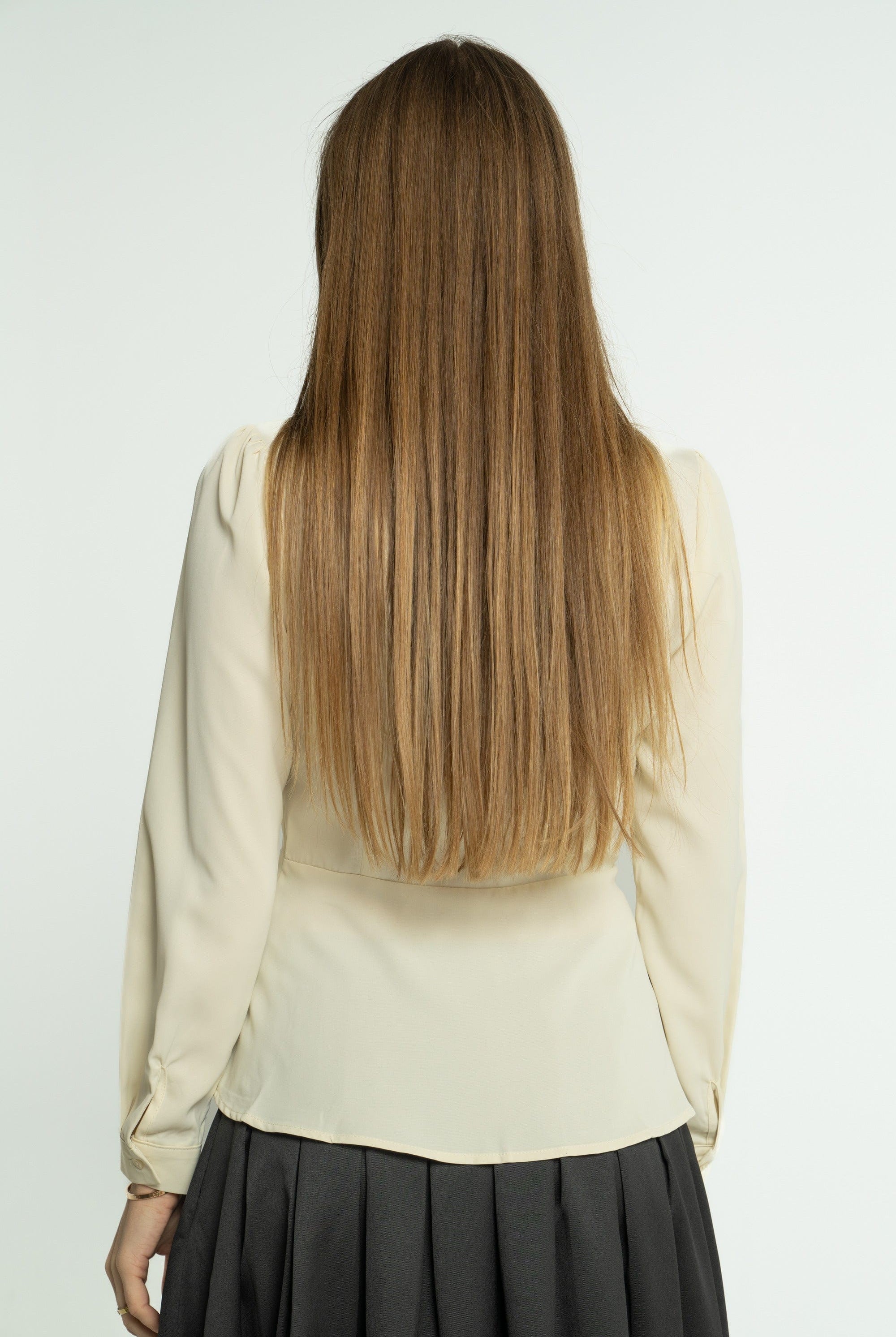 ميكا بلوزة سادة مخصرة بأكمام طويلة