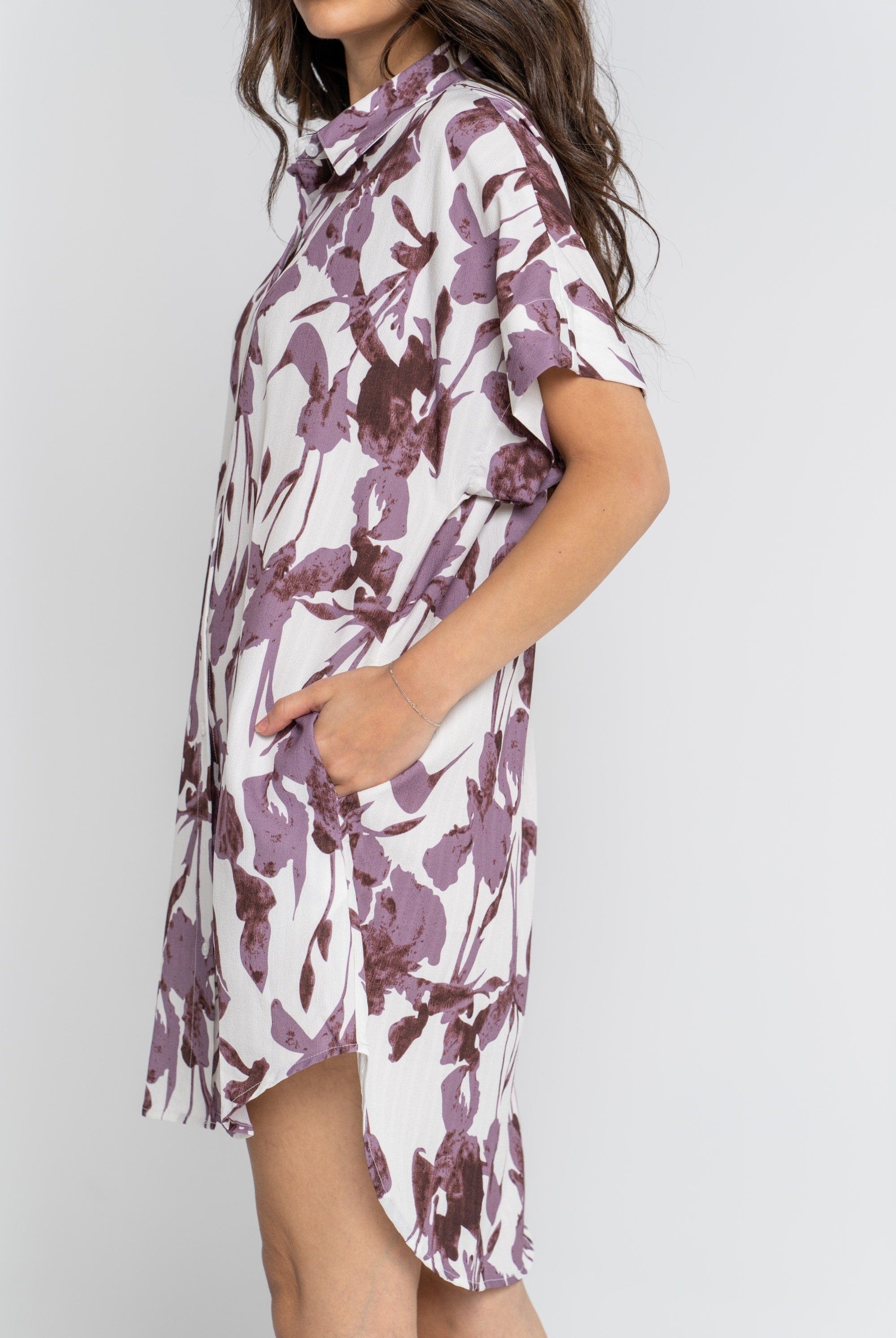 ميكا قميص طويل بأكمام قصيرة مشجر