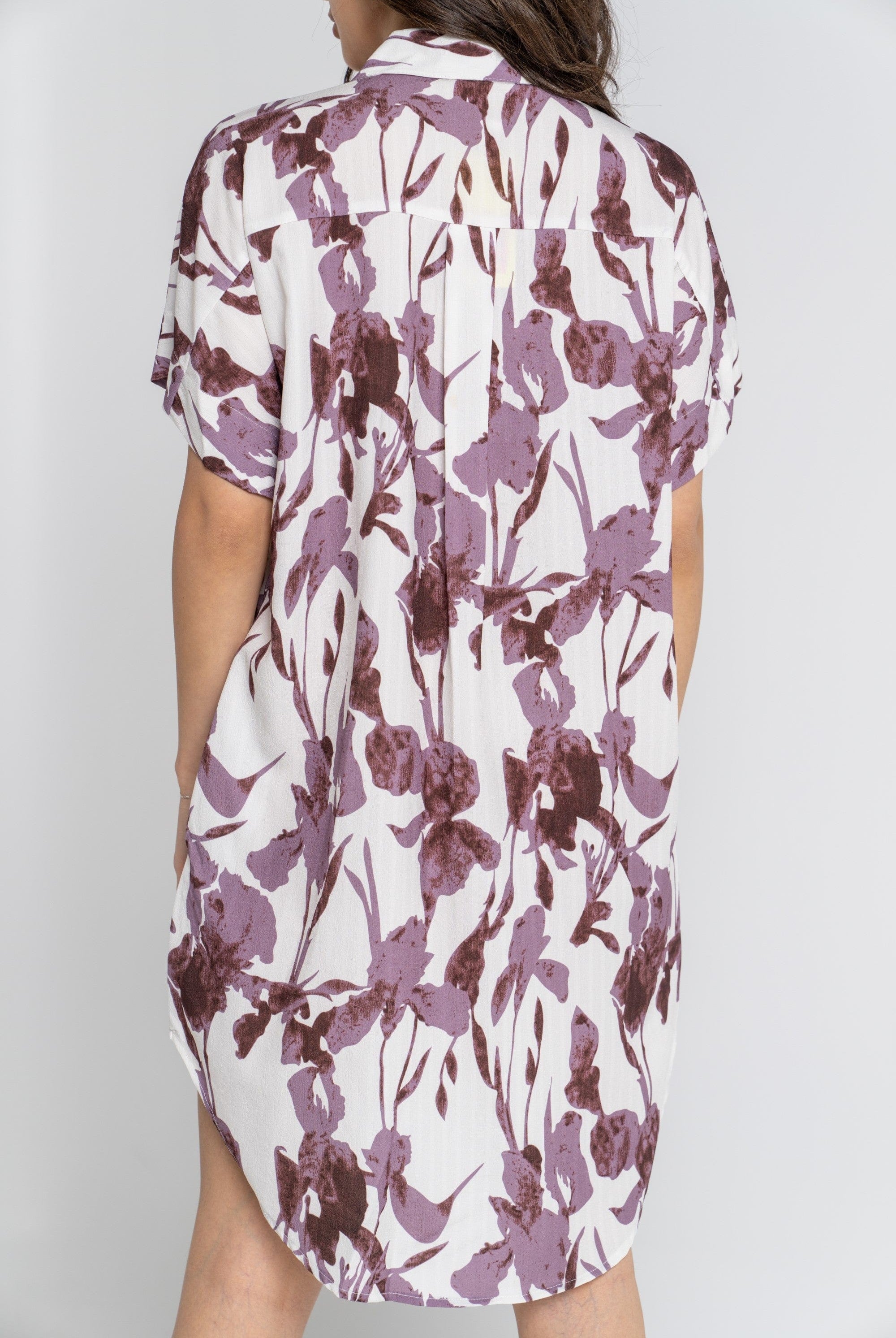 ميكا قميص طويل بأكمام قصيرة مشجر