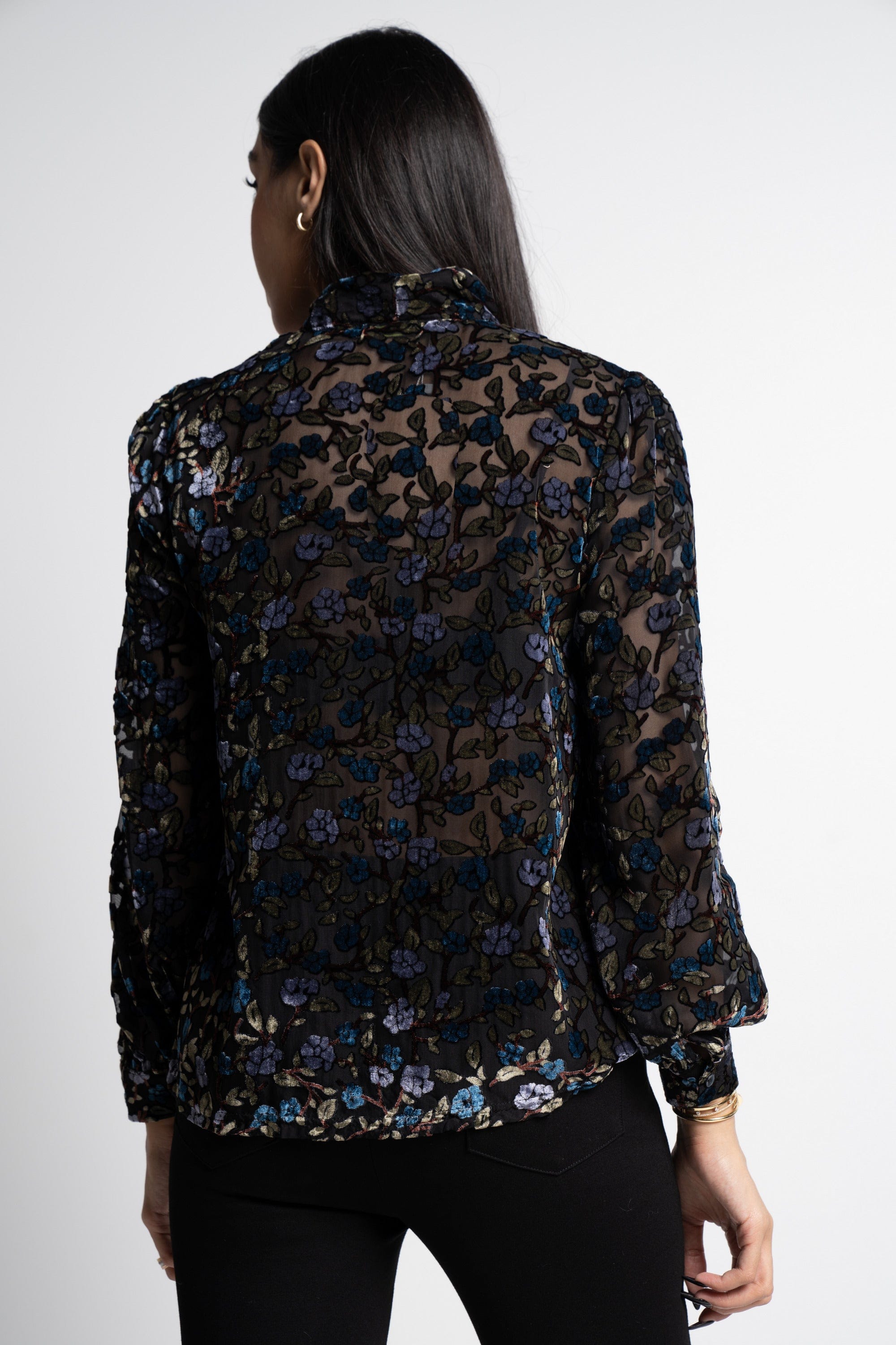 ميكا بلوزة مشجره بأكمام شفافه طويلة نسائي