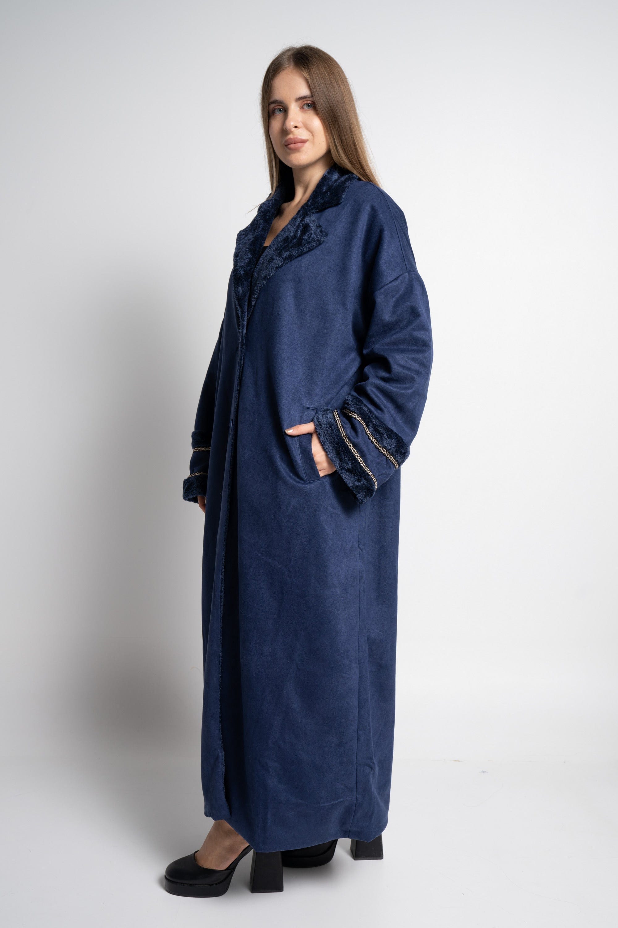 ู
ููุง ุจุงูุทู ุทููู ูุฑู ุจุฃูู
ุงู
ู
ูููุฉ ูุณุงุฆู