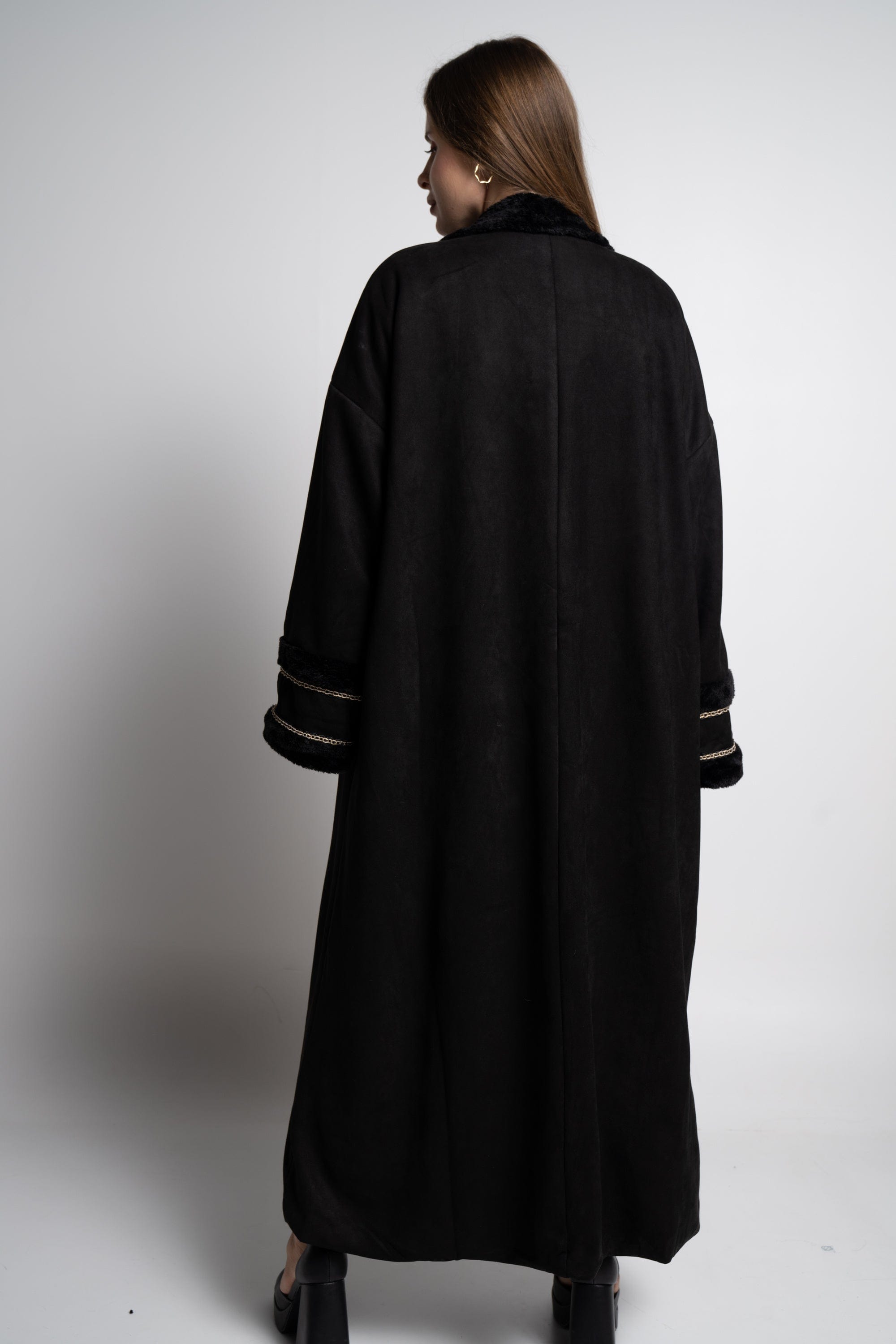 ู
ููุง ุจุงูุทู ุทููู ูุฑู ุจุฃูู
ุงู
ู
ูููุฉ ูุณุงุฆู