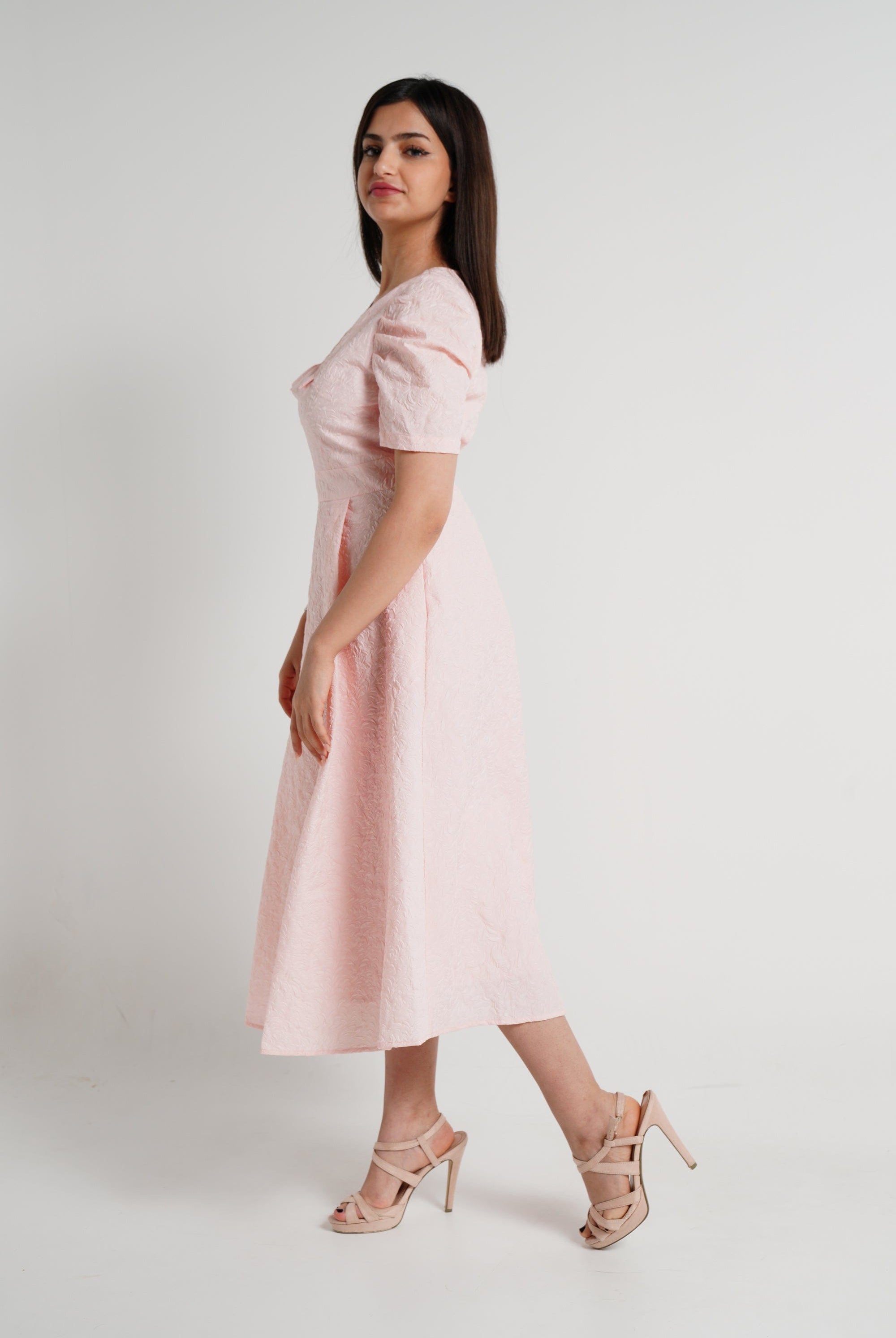 ميكا فستان ميدي نص كم مخصر مورد نسائي