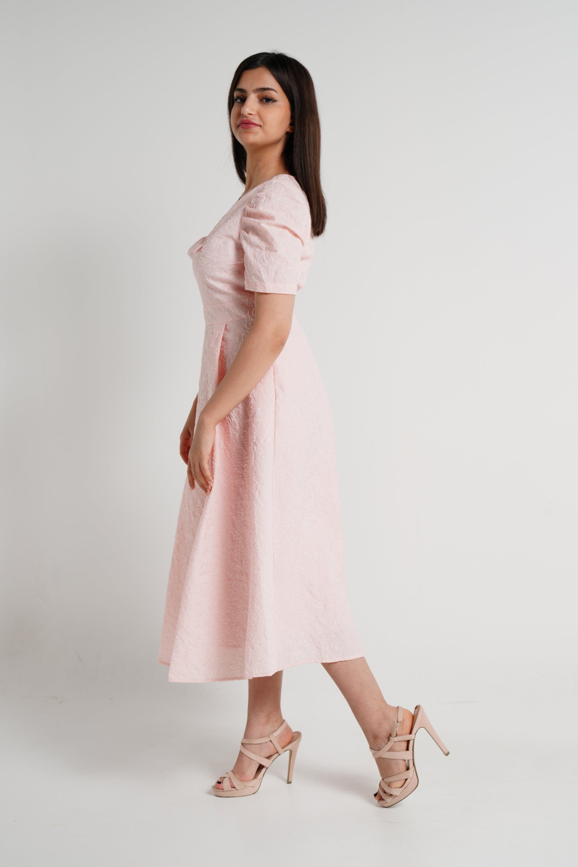 ميكا فستان ميدي نص كم مخصر مورد نسائي