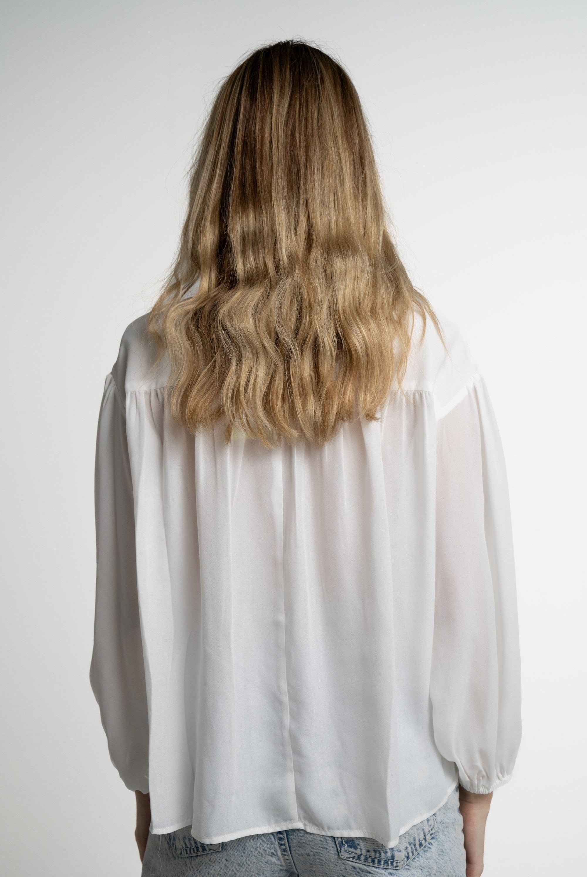 ميكا بلوزة بأكمام طويلة نسائية منفوخة سادة