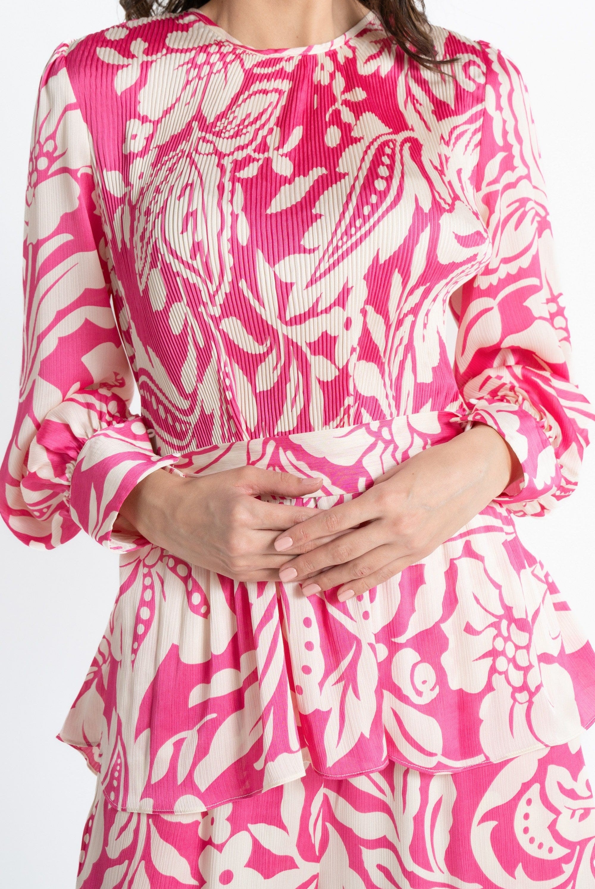 ميكا بلوزة بأكمام طويلة نسائية مشجرة مزمومة من الخصر