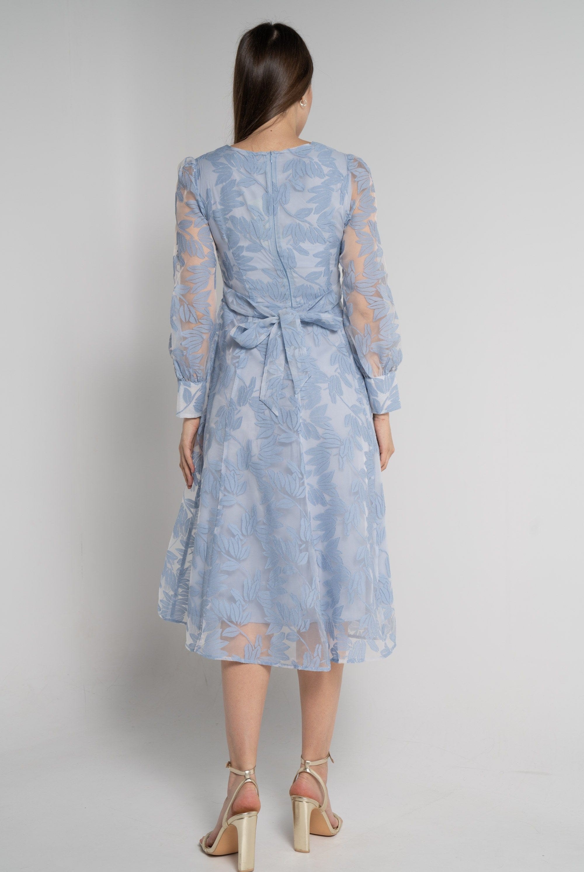 ميكا فستان ميدي بأكمام طويلة مشجرة مخصرة