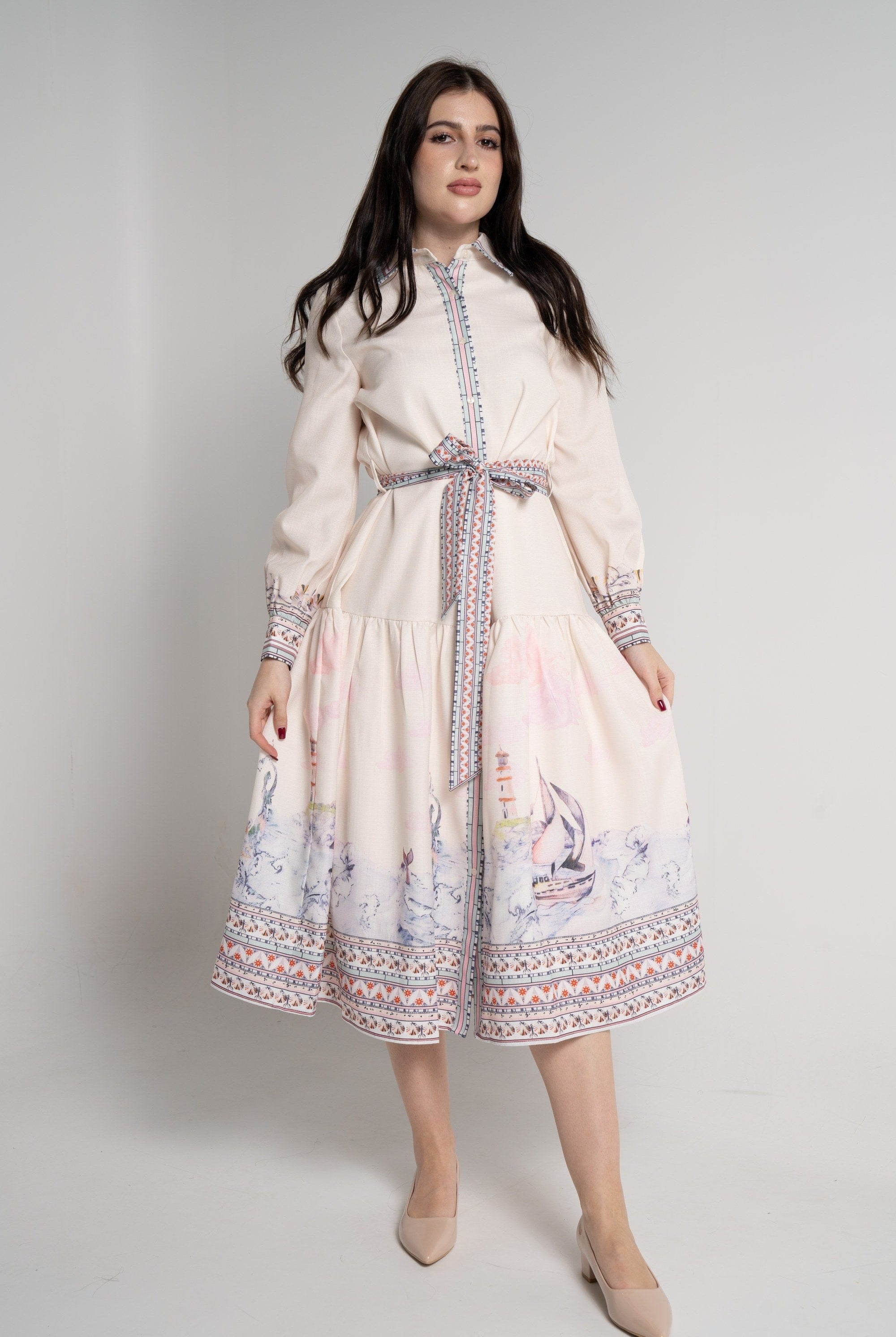 ู
ููุง ูุณุชุงู ู
ูุฏู ุจุฃูู
ุงู
ุทูููุฉ ู
ูููุดุฉ ูู
ุทููู