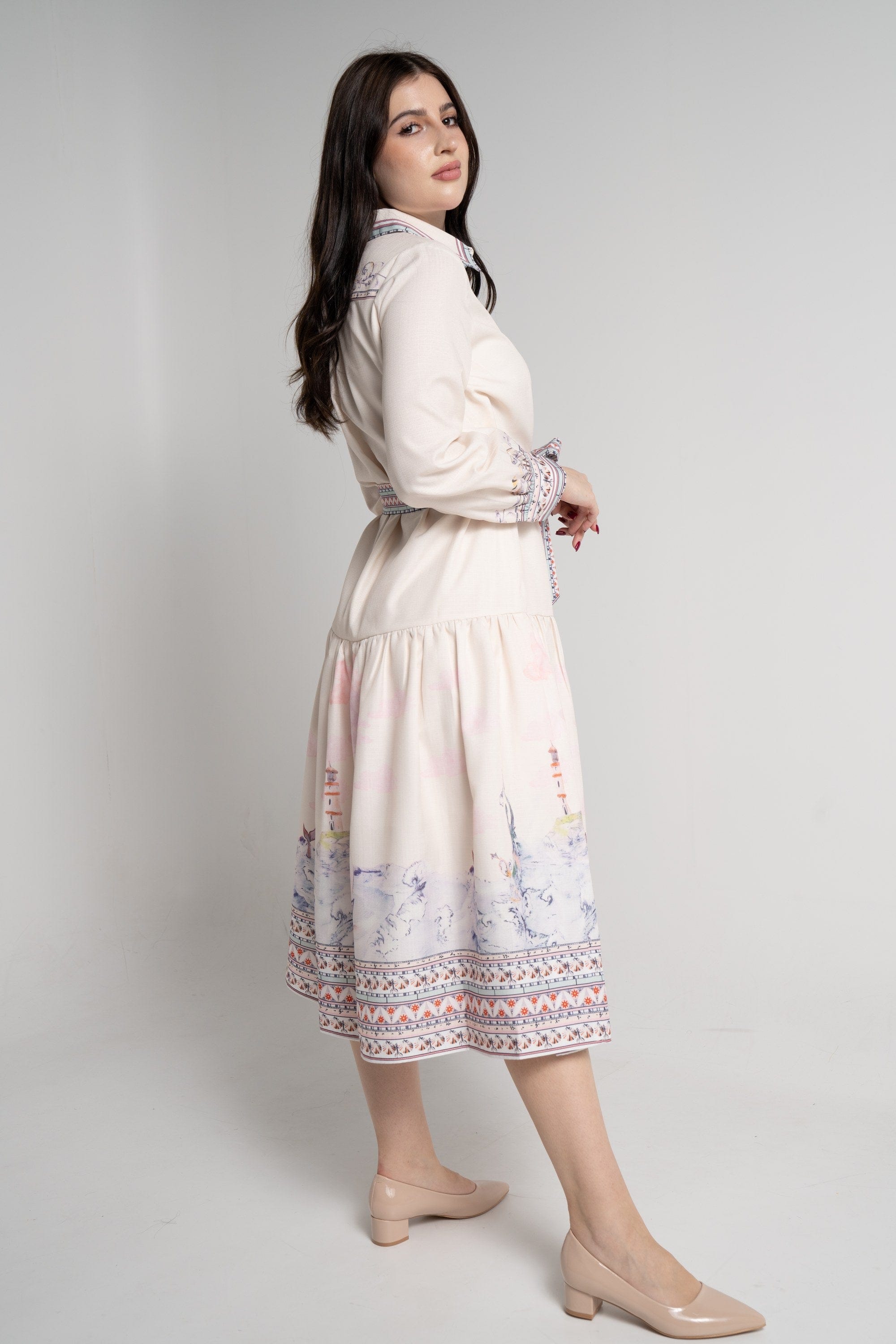 ميكا فستان ميدي بأكمام طويلة منقوشة كم طويل