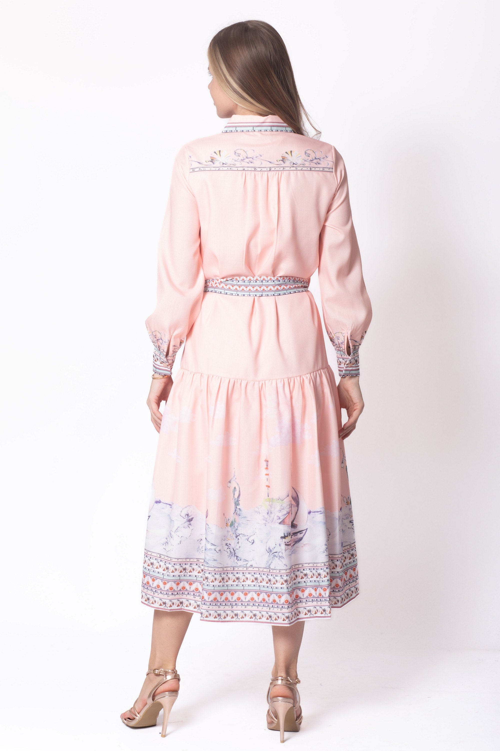 ميكا فستان ميدي بأكمام طويلة منقوشة كم طويل