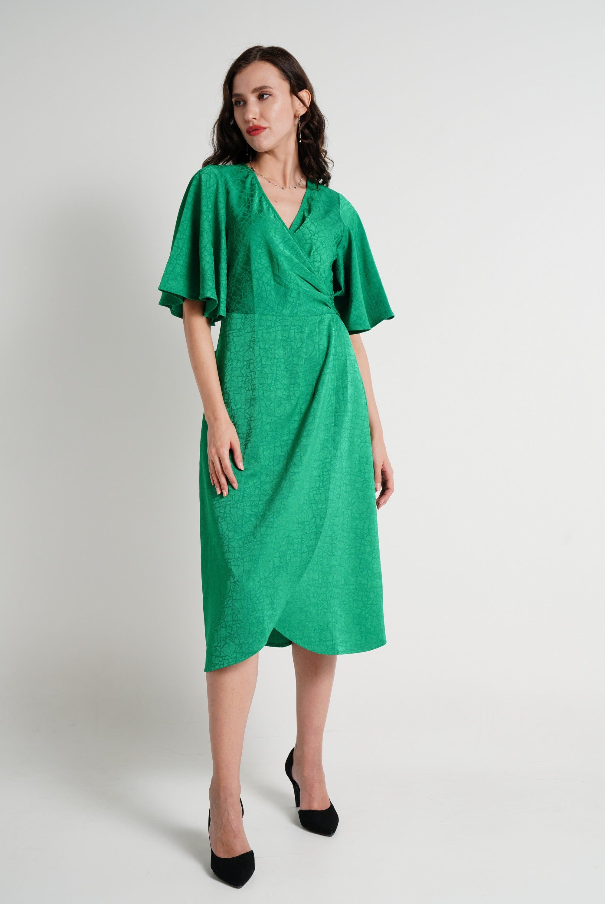 ู
ููุง ูุณุชุงู ู
ูุฏู ุจุฃูู
ุงู
ูุตูุฑุฉ ูู ุณุงุฏุฉ