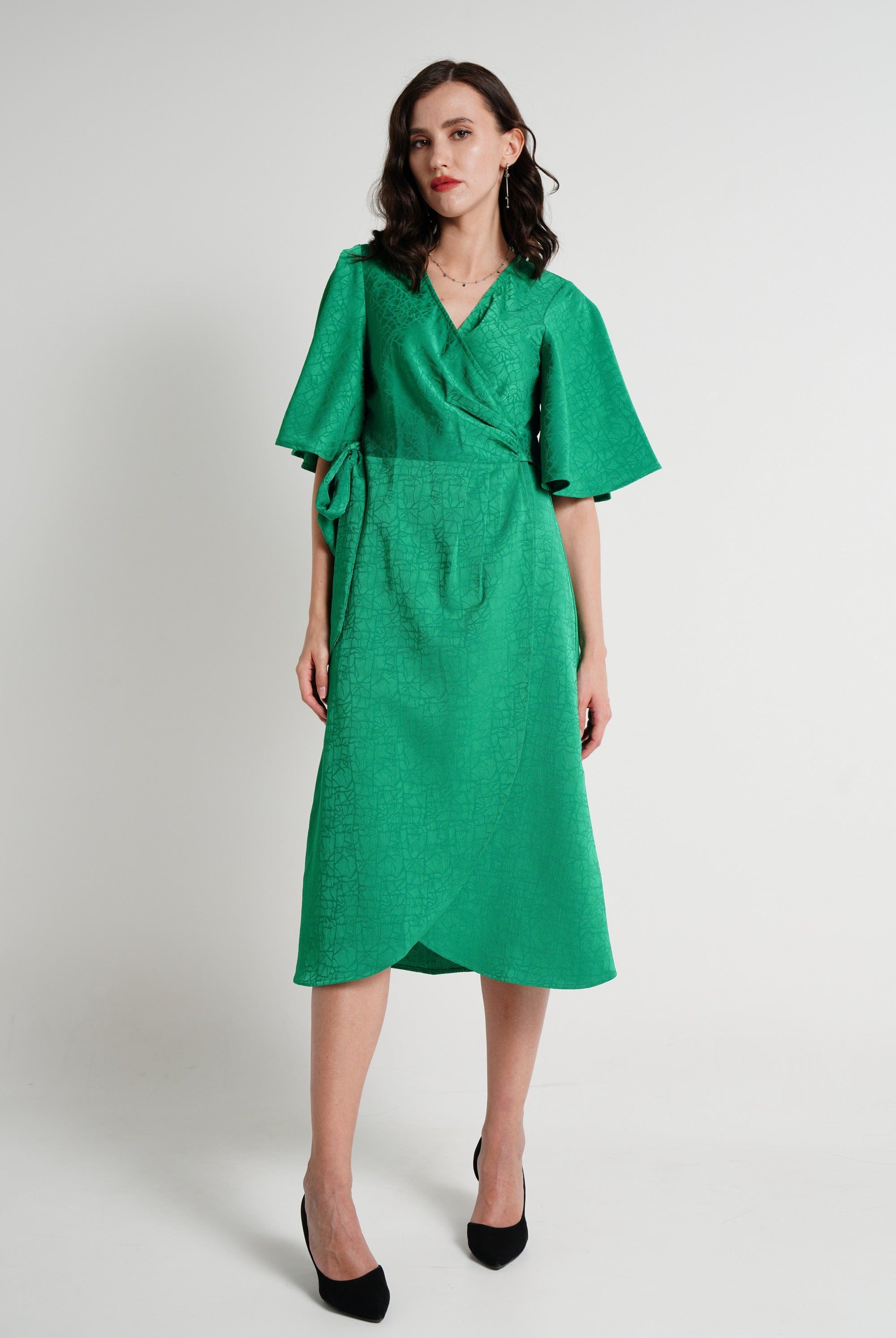 ู
ููุง ูุณุชุงู ู
ูุฏู ุจุฃูู
ุงู
ูุตูุฑุฉ ูู ุณุงุฏุฉ