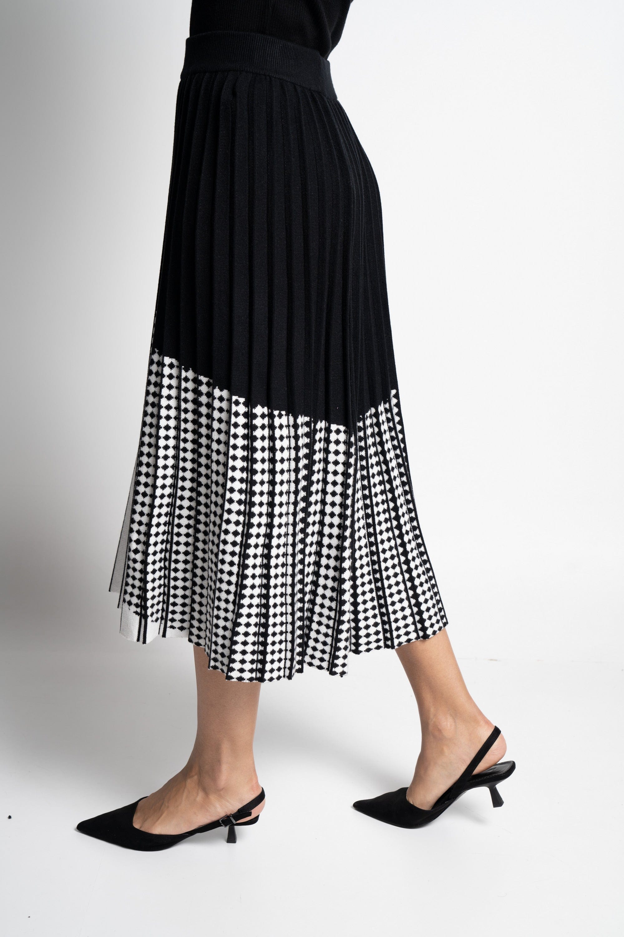 ميكا تنورة قماش هاى وست منقوش واسع نسائي