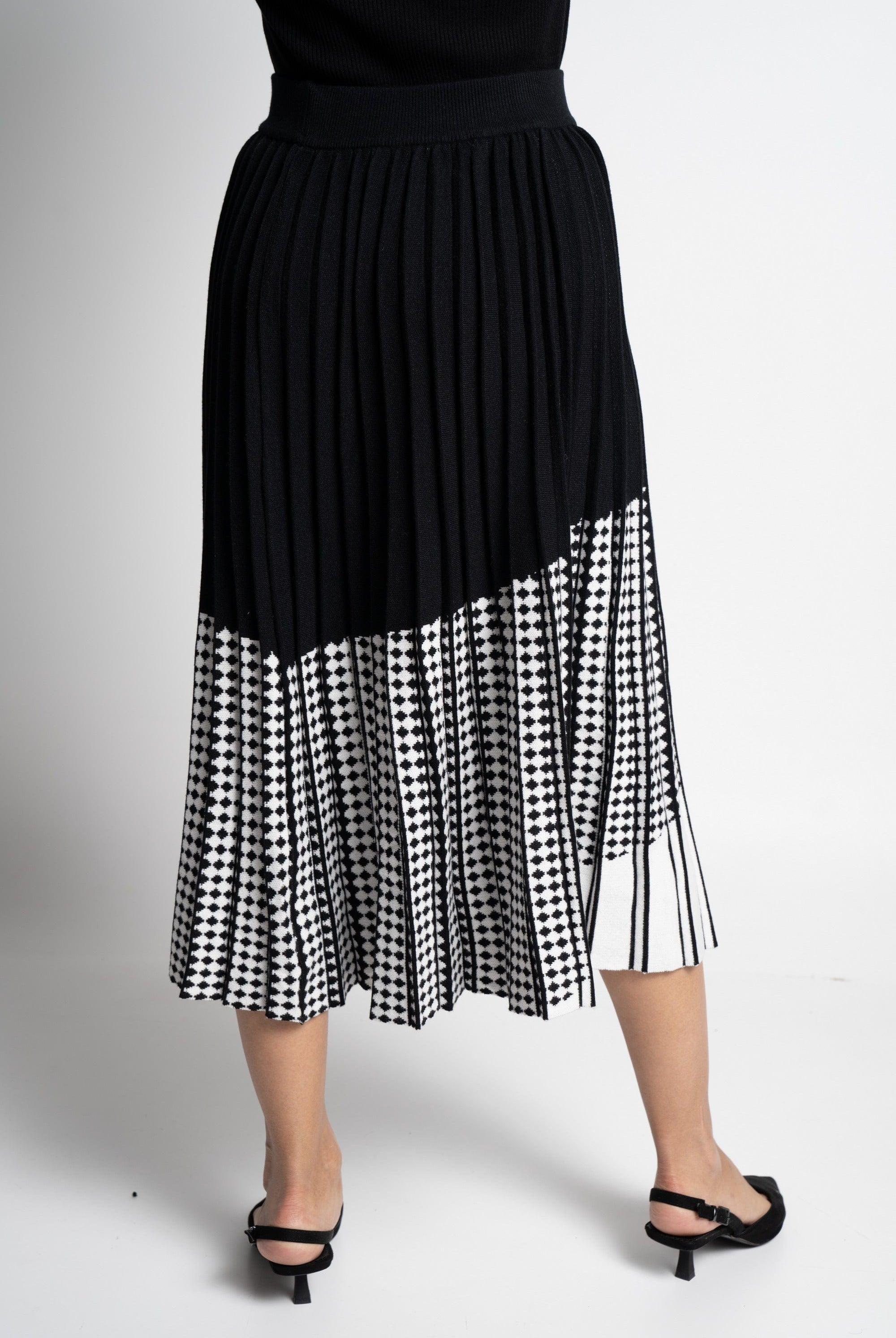 ميكا تنورة قماش هاى وست منقوش واسع نسائي