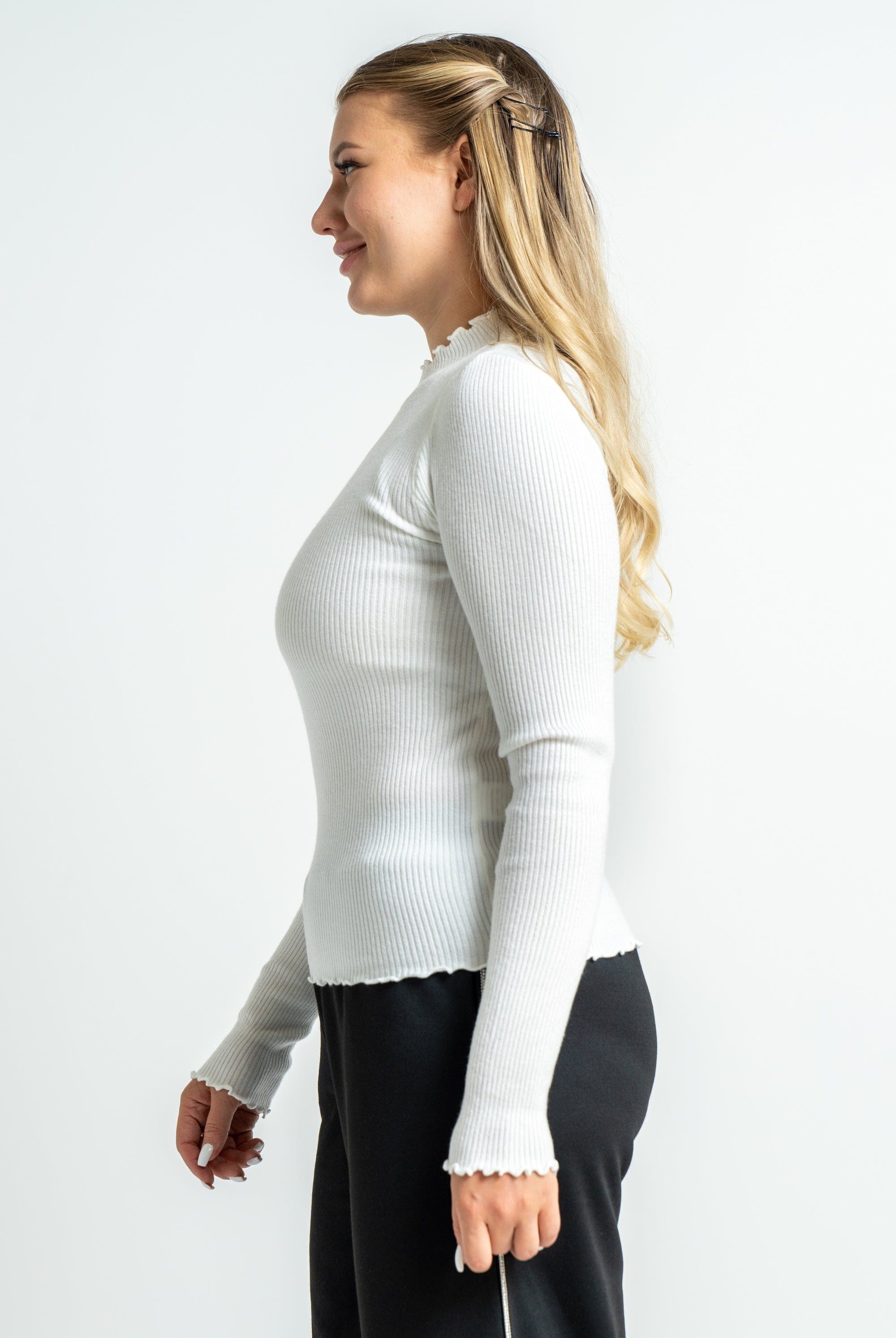 ميكا بلوزة منسوجة بأكمام طويلة