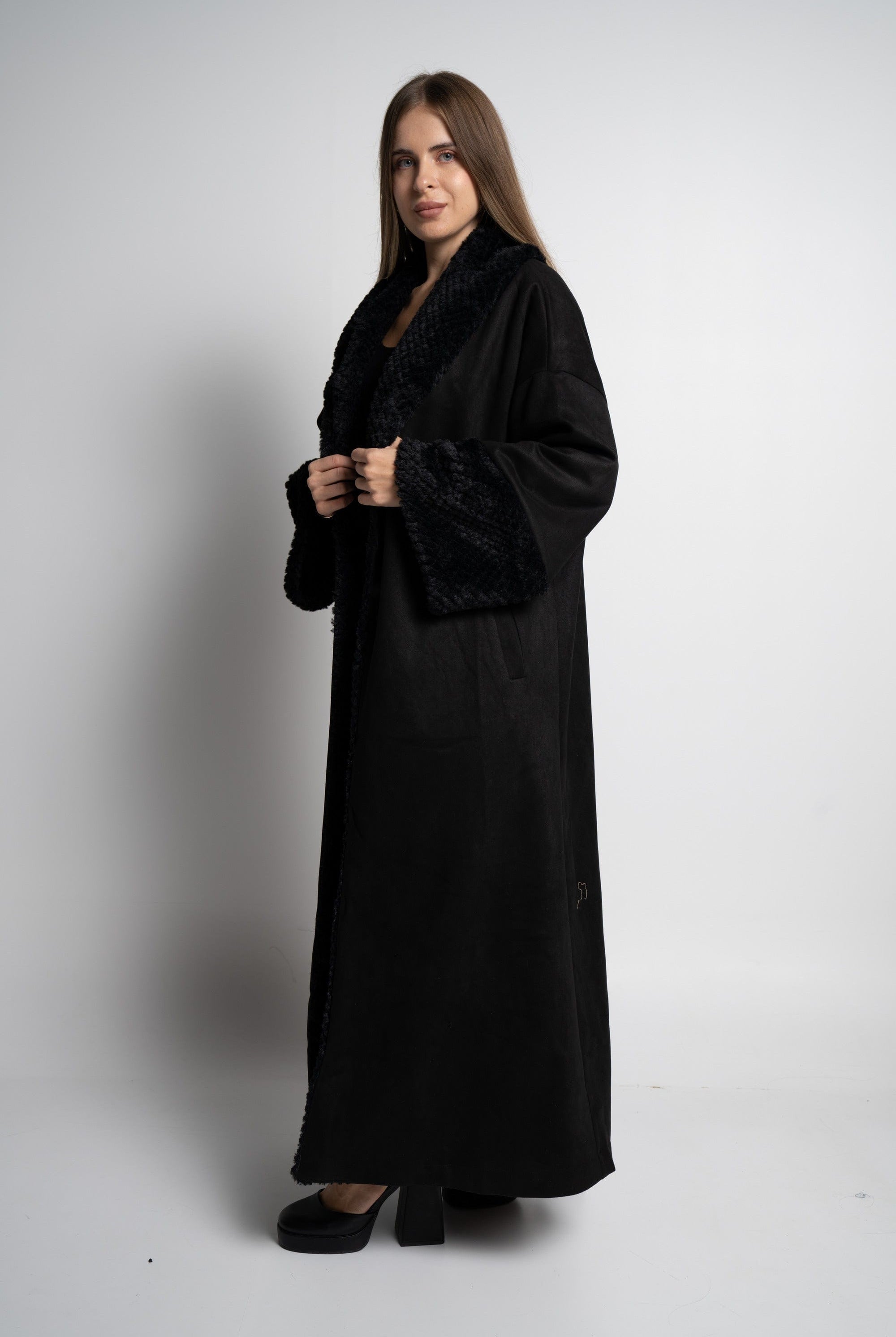 ميكا بالطو نسائى طويل باكمام فرو