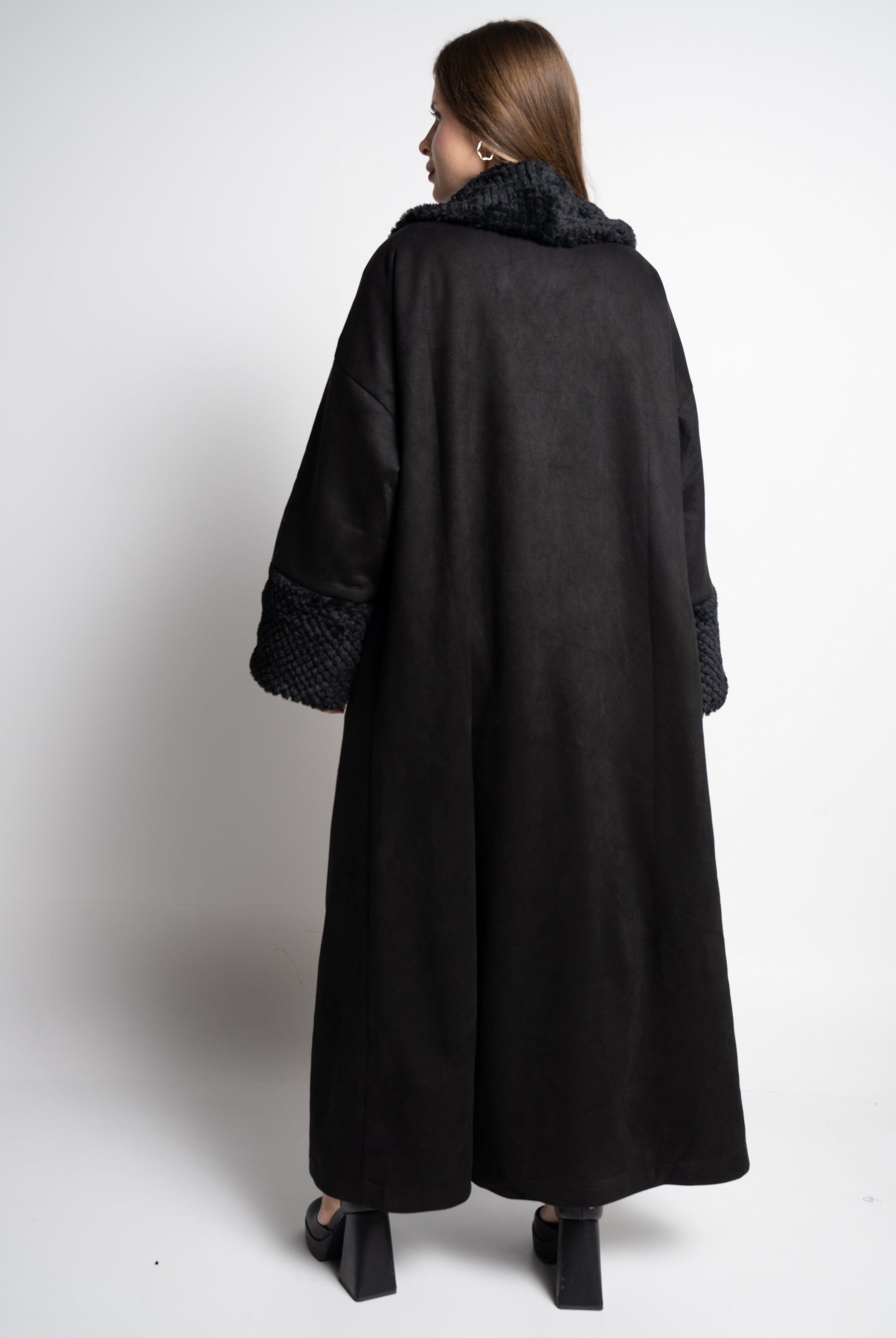 ميكا بالطو نسائى طويل باكمام فرو