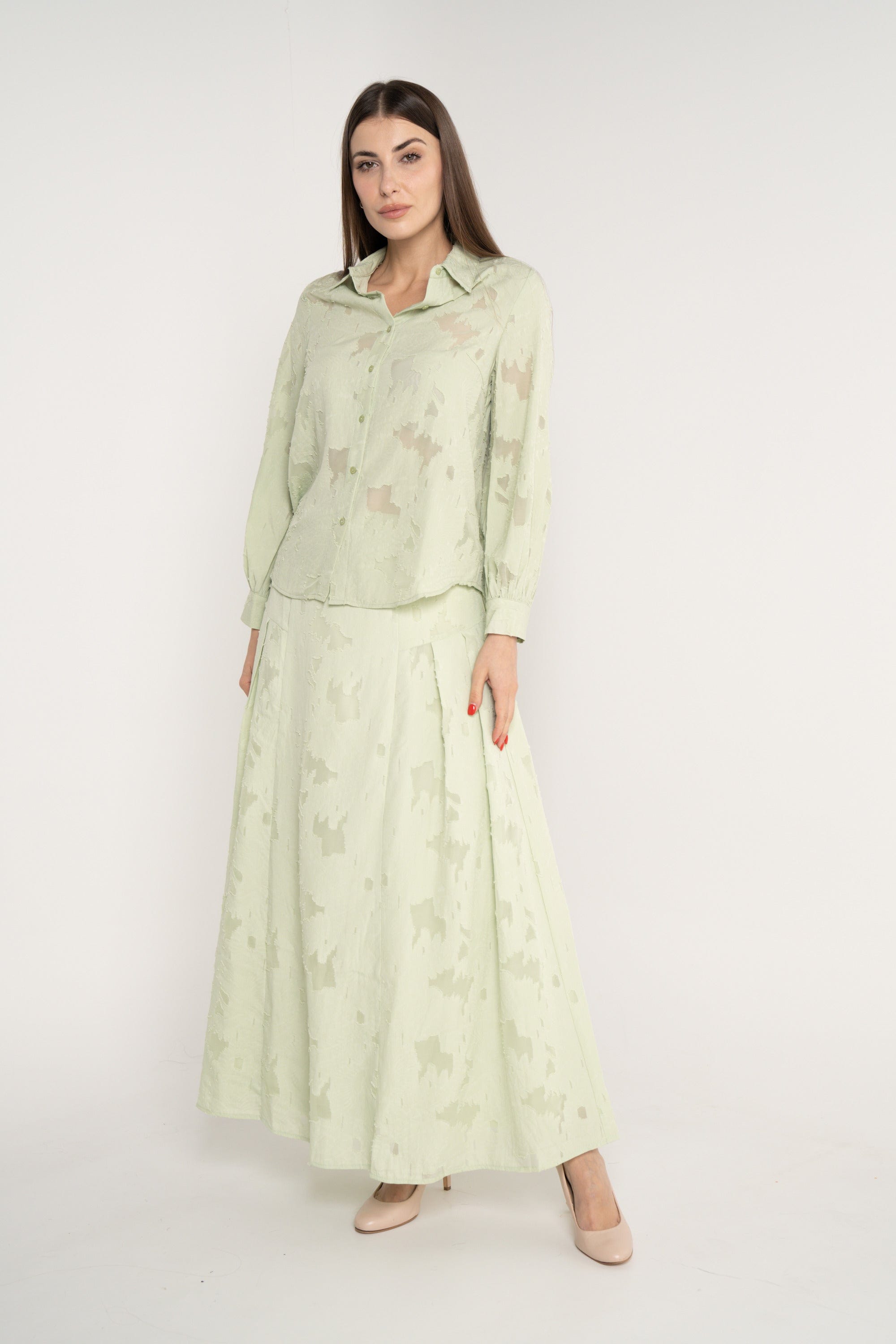 ميكا قميص مشجر بأزرار أمامية كم طويل بأساور