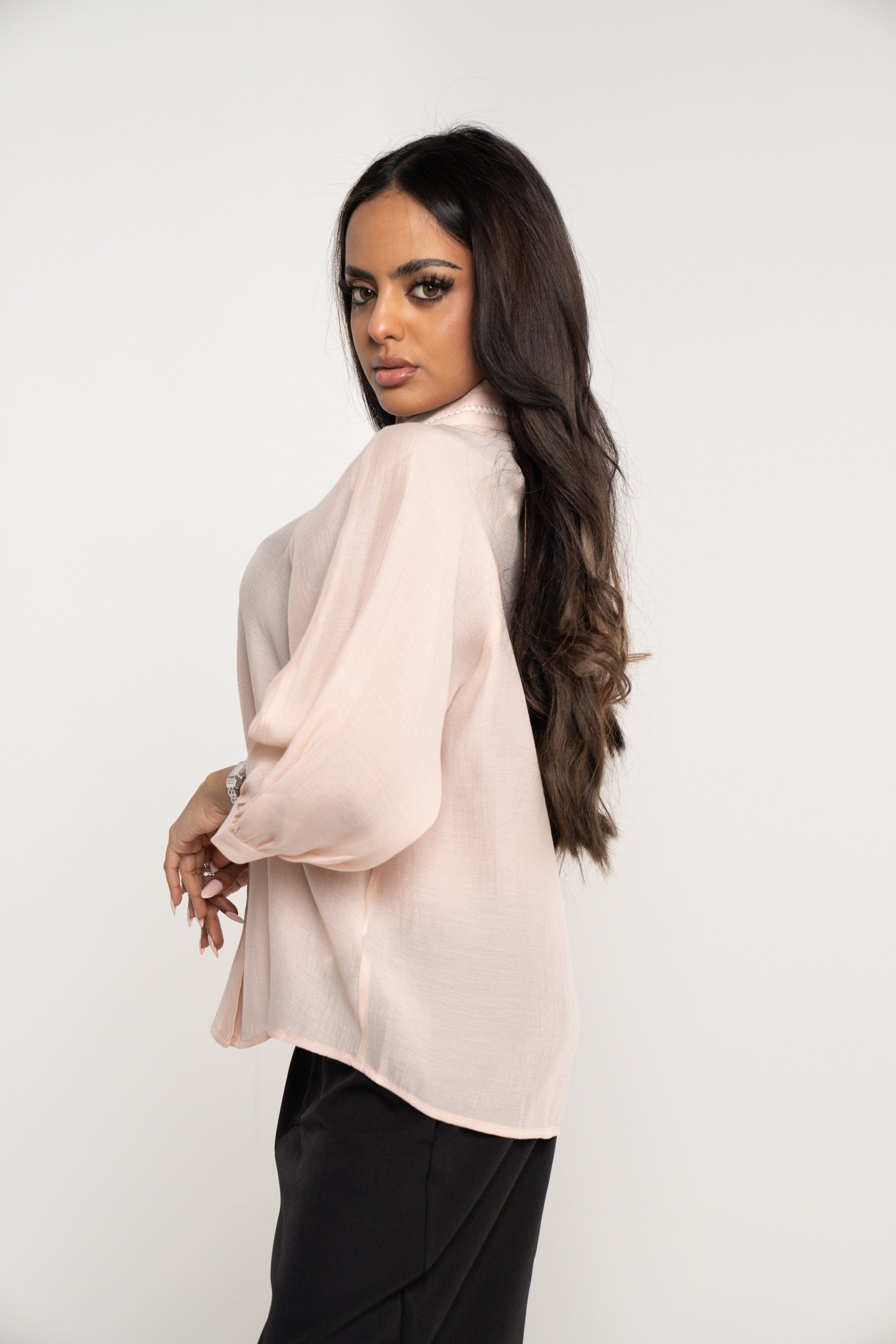 ميكا قميص سادة شفاف بأزرار أمامية 3/4 كم وياقة نسائي