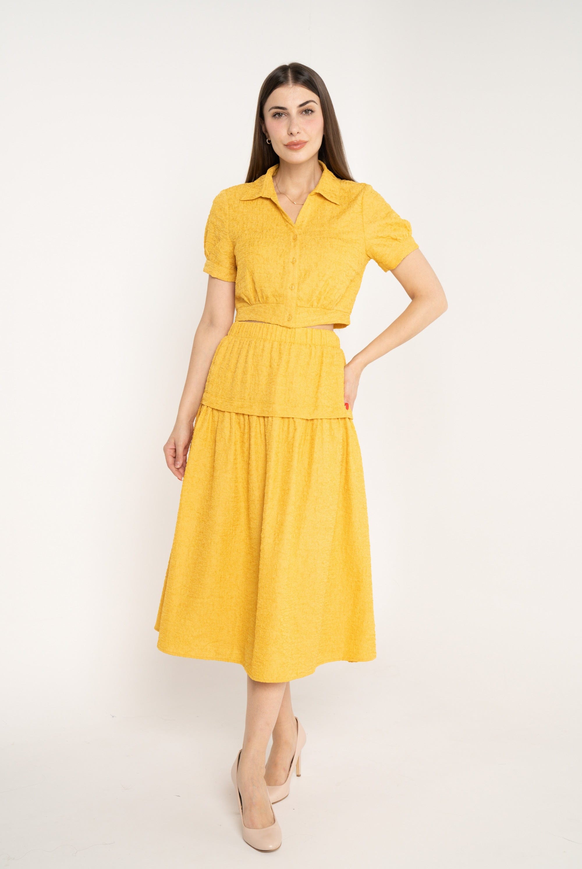 ميكا بلوزة سادة بأزرار أمامية كم قصير بف نسائي