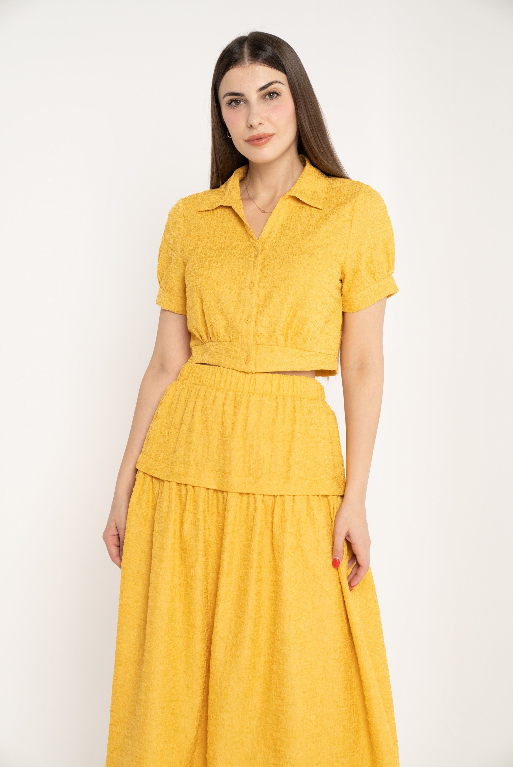 ميكا بلوزة سادة بأزرار أمامية كم قصير بف نسائي