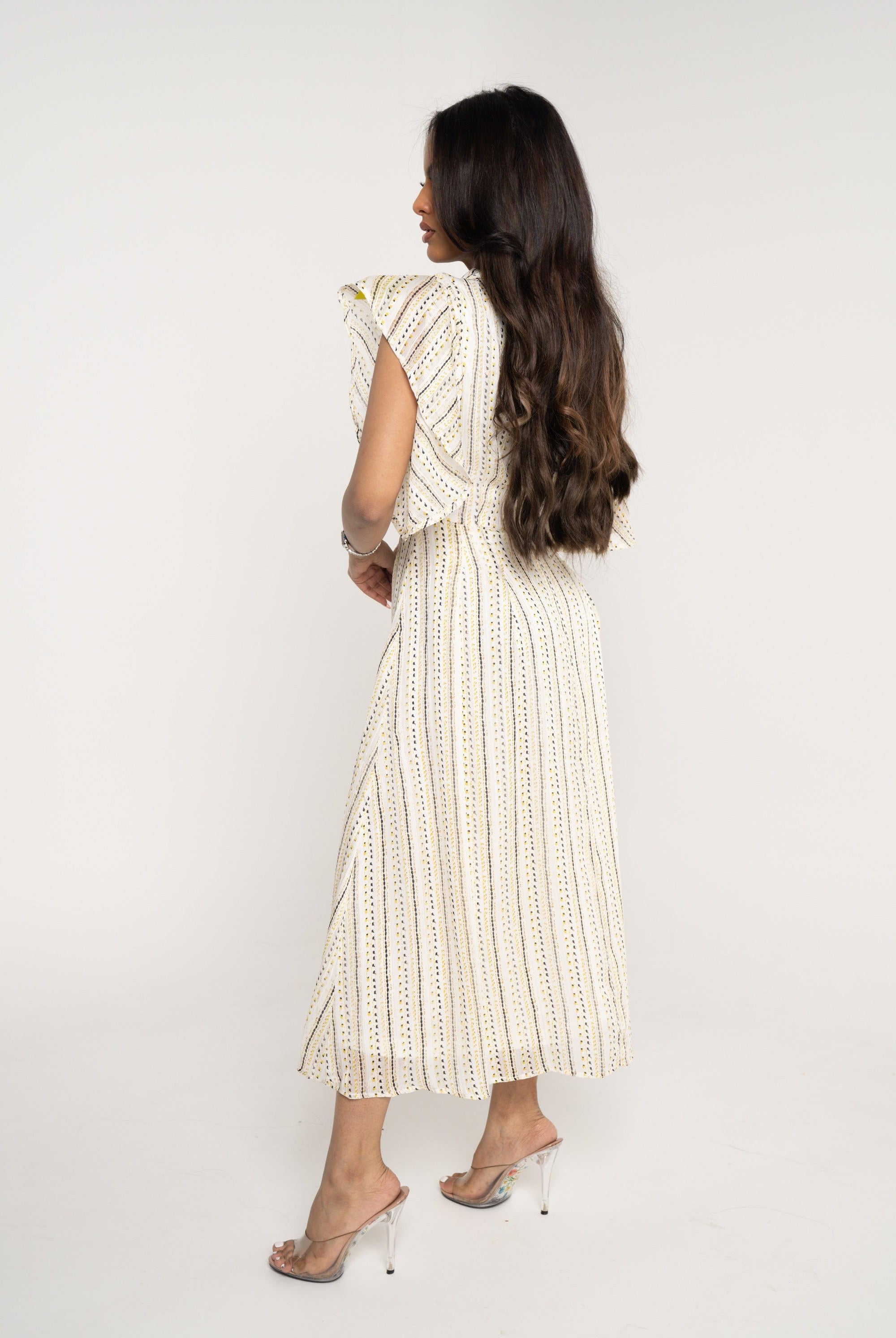 ميكا فستان ميدي بأكمام فراشة نقش مخطط