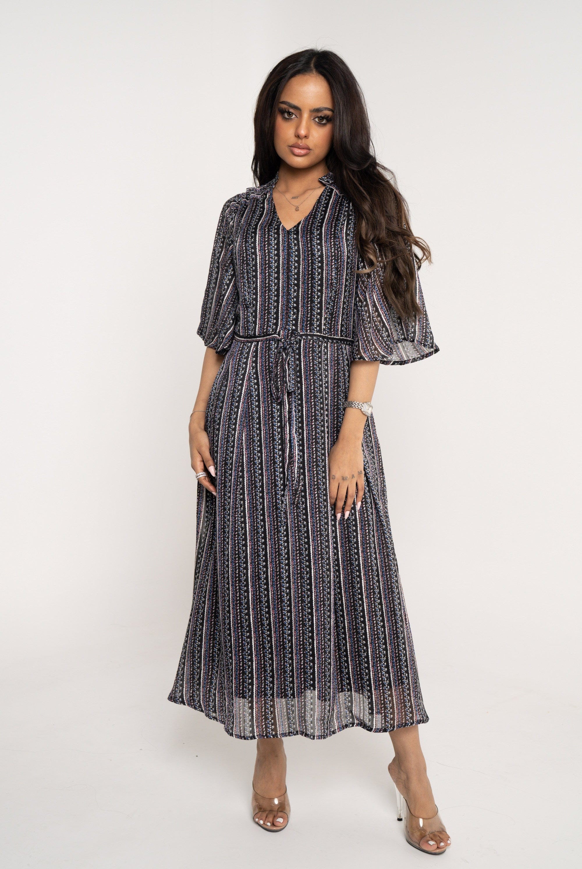 ميكا فستان ميدي بأكمام فراشة نقش مخطط