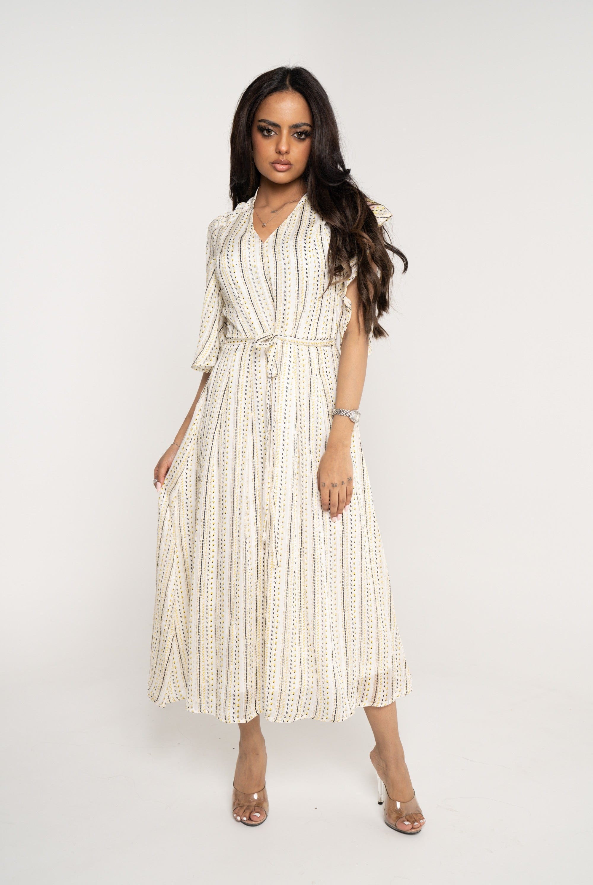 ميكا فستان ميدي بأكمام فراشة نقش مخطط