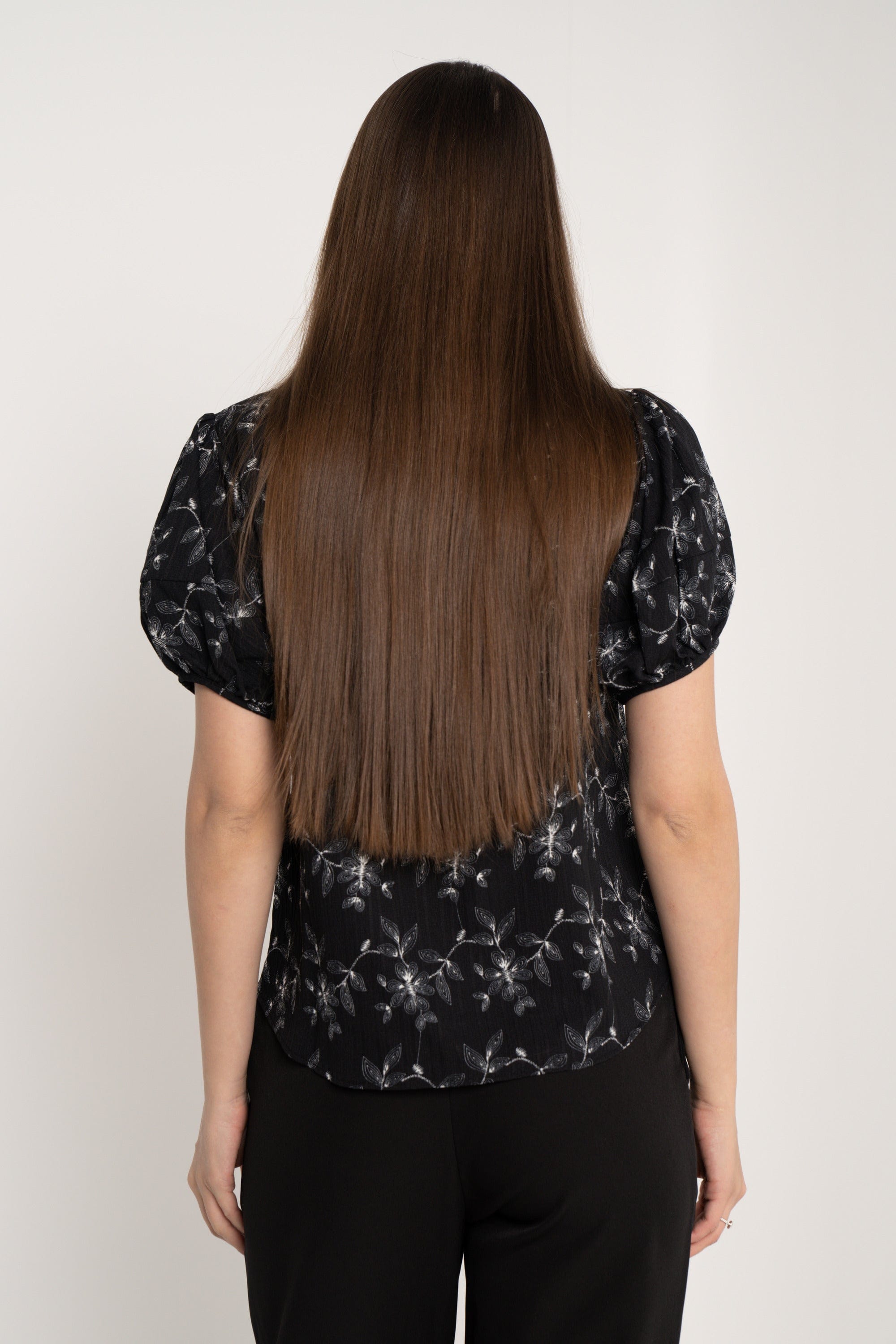 ميكا بلوزة أكمام قصيرة نقشة مشجرة