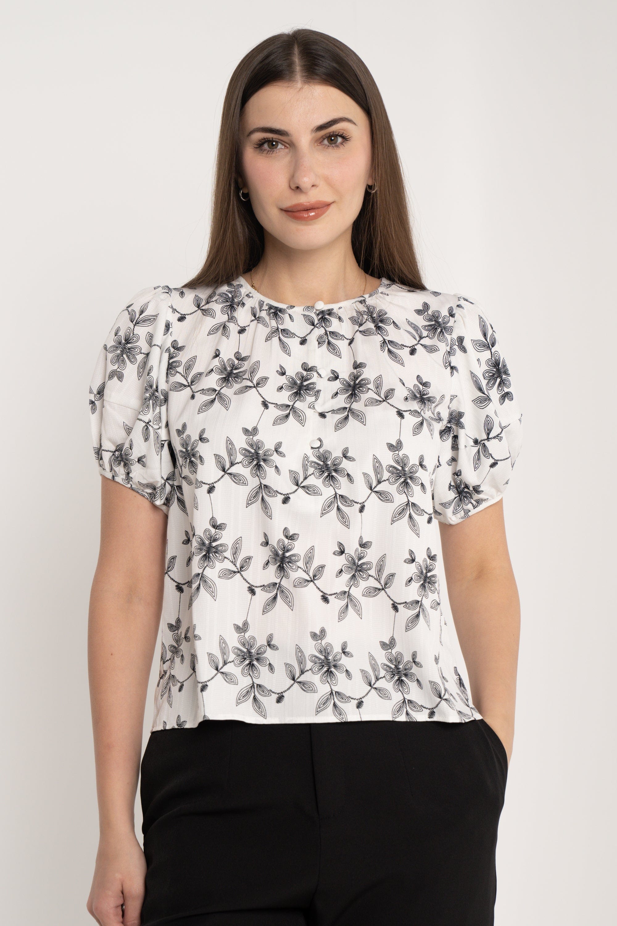 ميكا بلوزة أكمام قصيرة نقشة مشجرة
