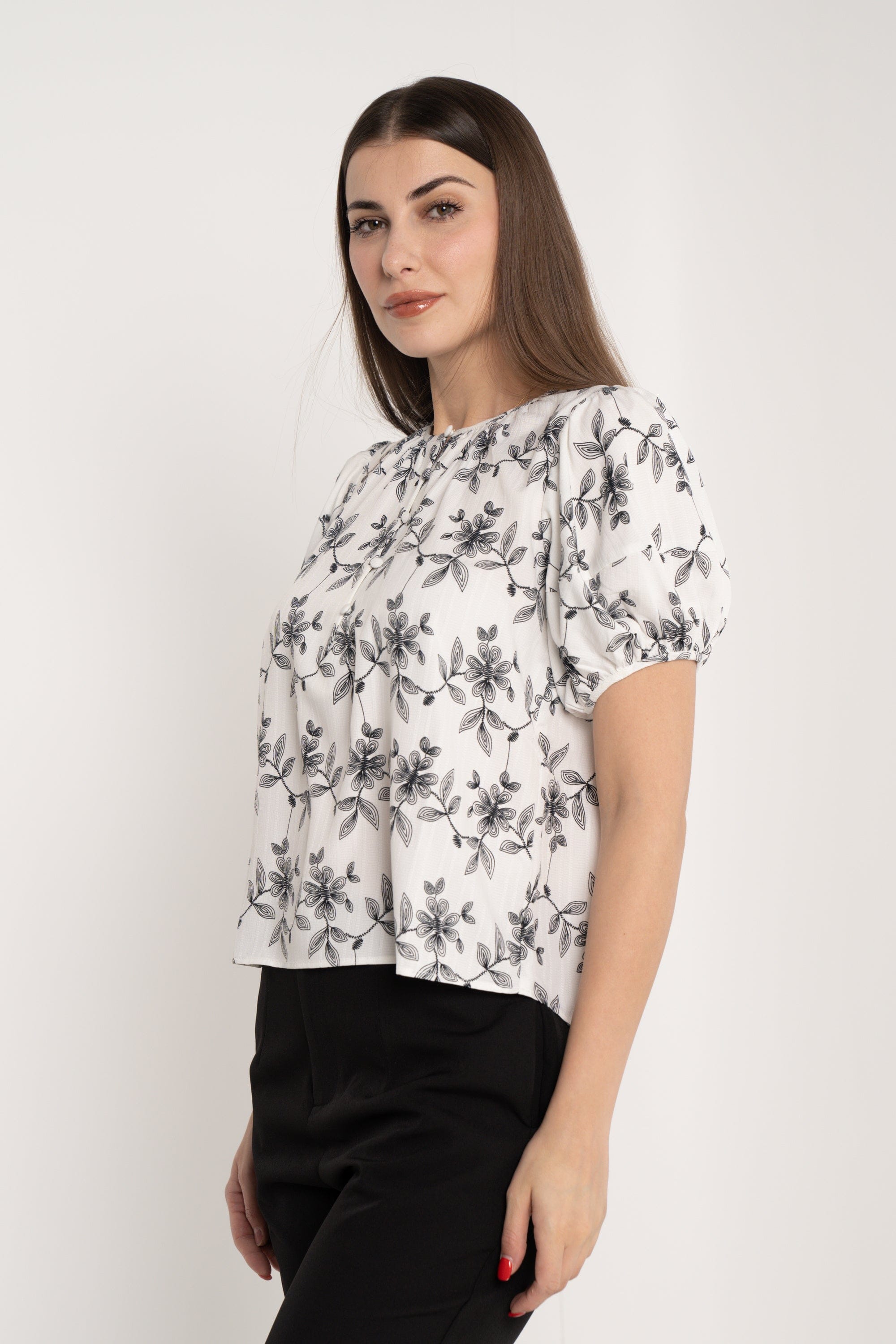 ميكا بلوزة أكمام قصيرة نقشة مشجرة
