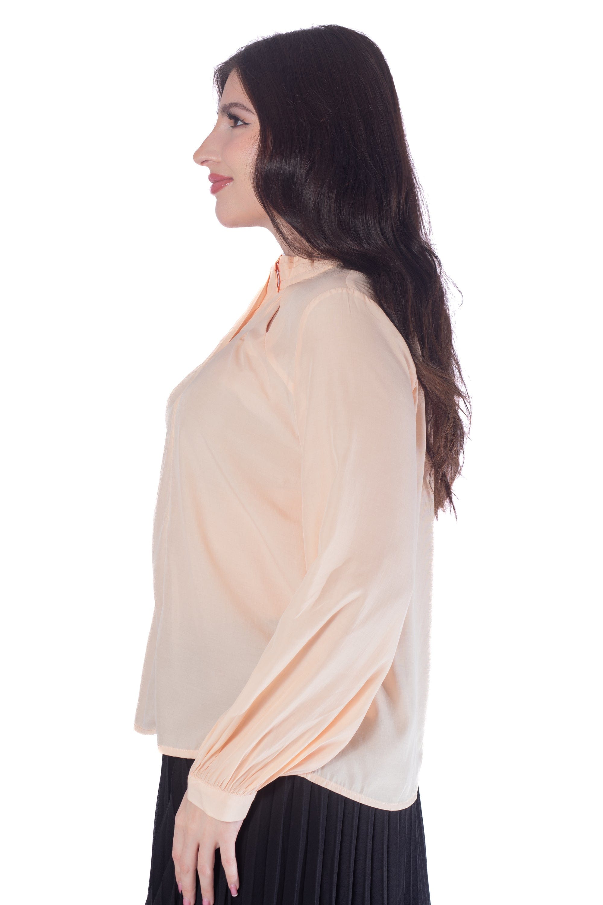 بلوزة سادة بفتحتين كم طويل نسائي