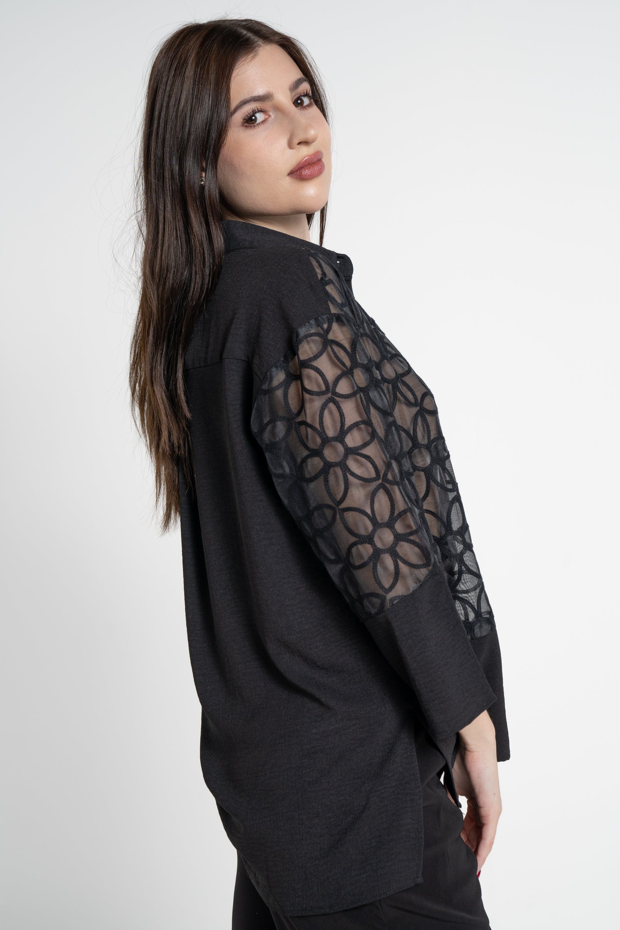 ميكا قميص بأكمام 3/4 بأزرار أمامي نسائي