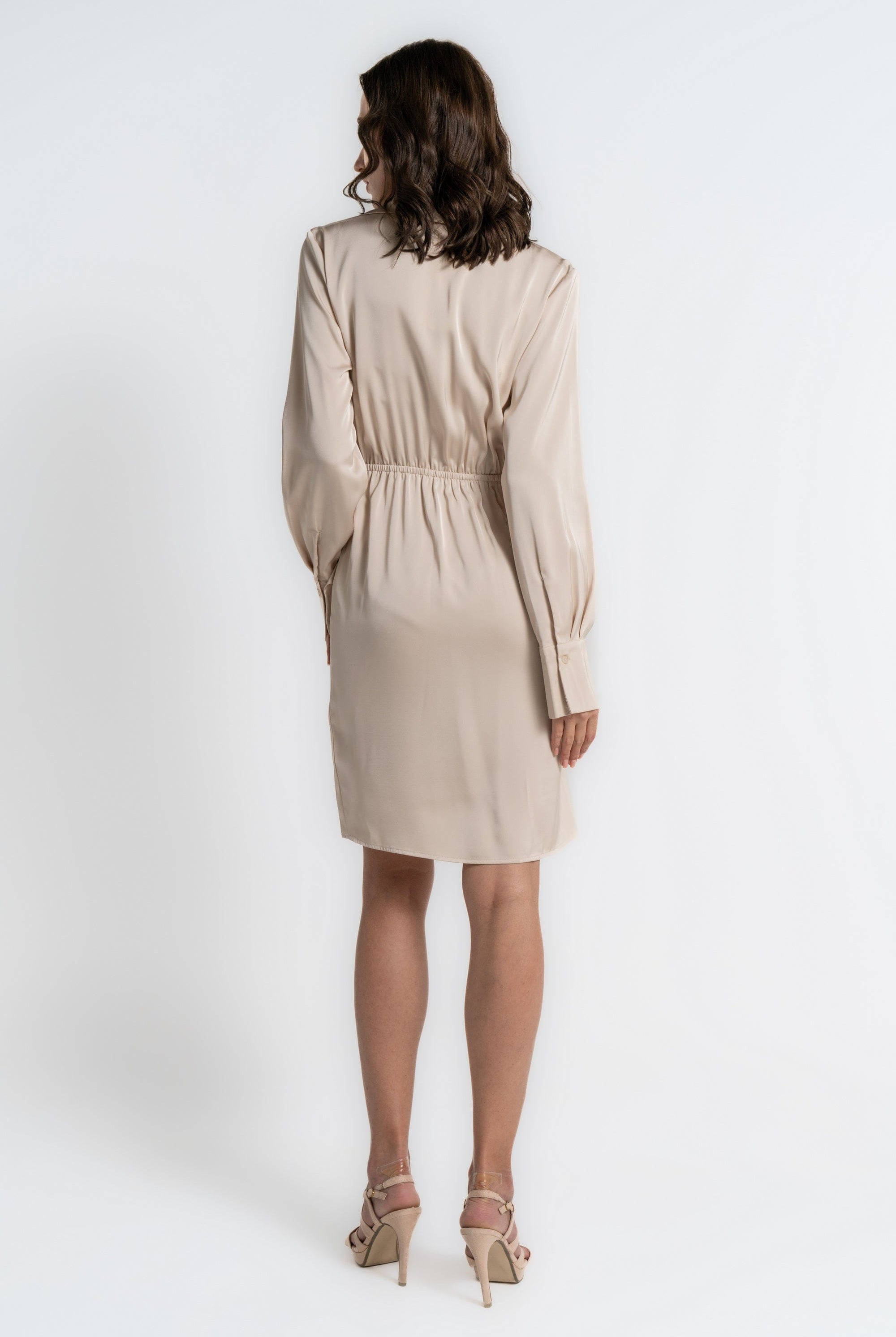 ميكا فستان لف بطول الركبة سادة طويل الأكمام