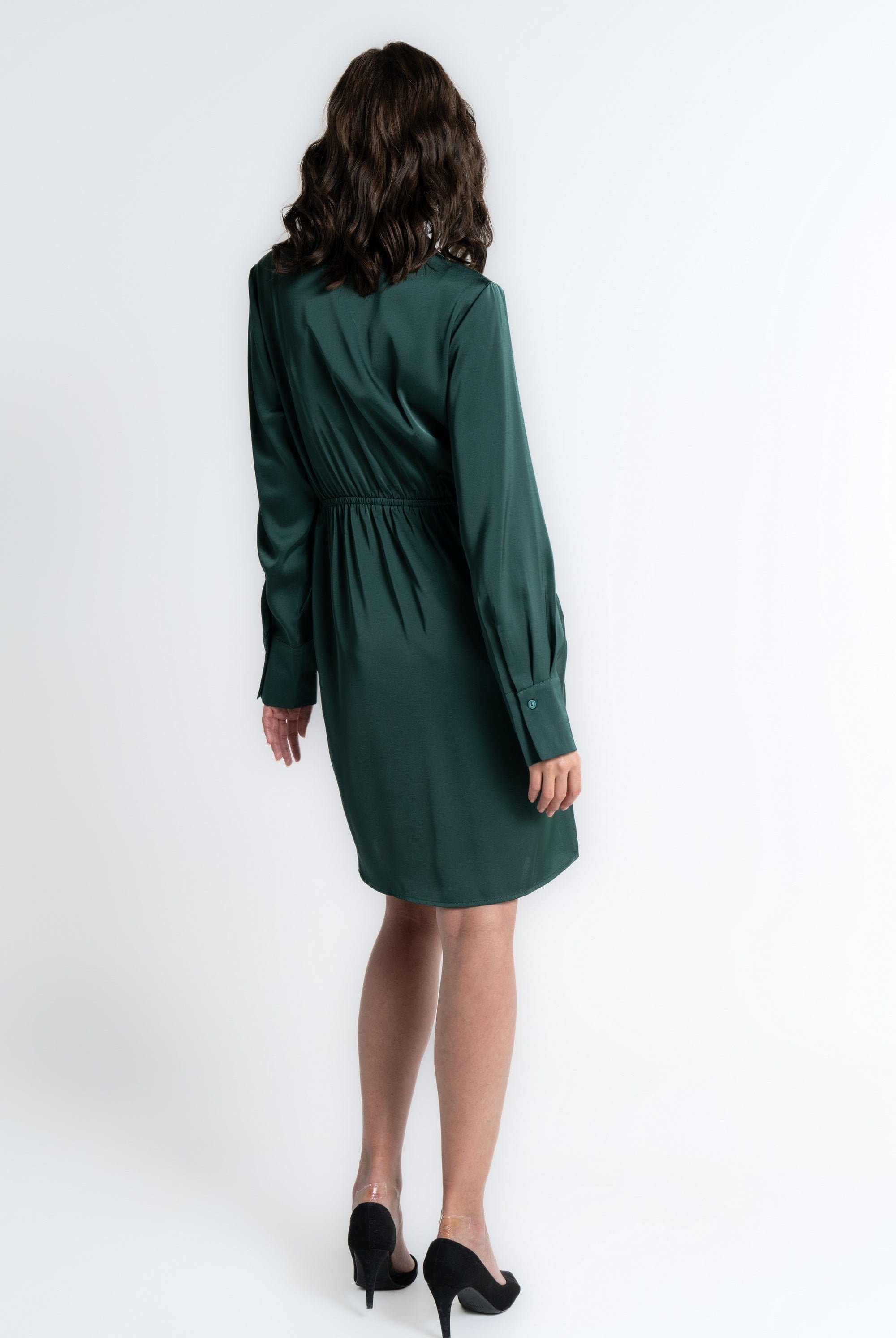 ميكا فستان لف بطول الركبة سادة طويل الأكمام