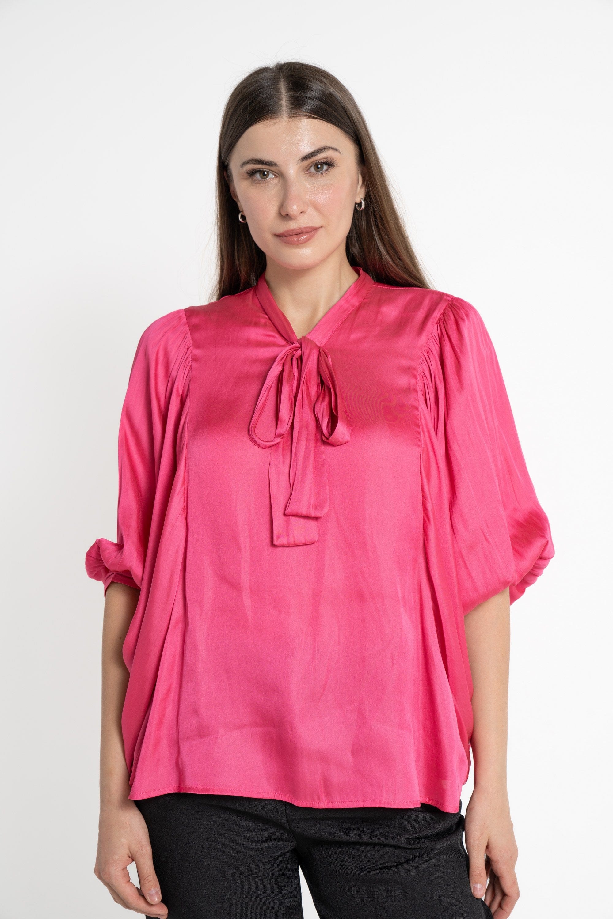 ميكا بلوزة بأكمام 3/4 بف سادة برباط أمامي نسائي