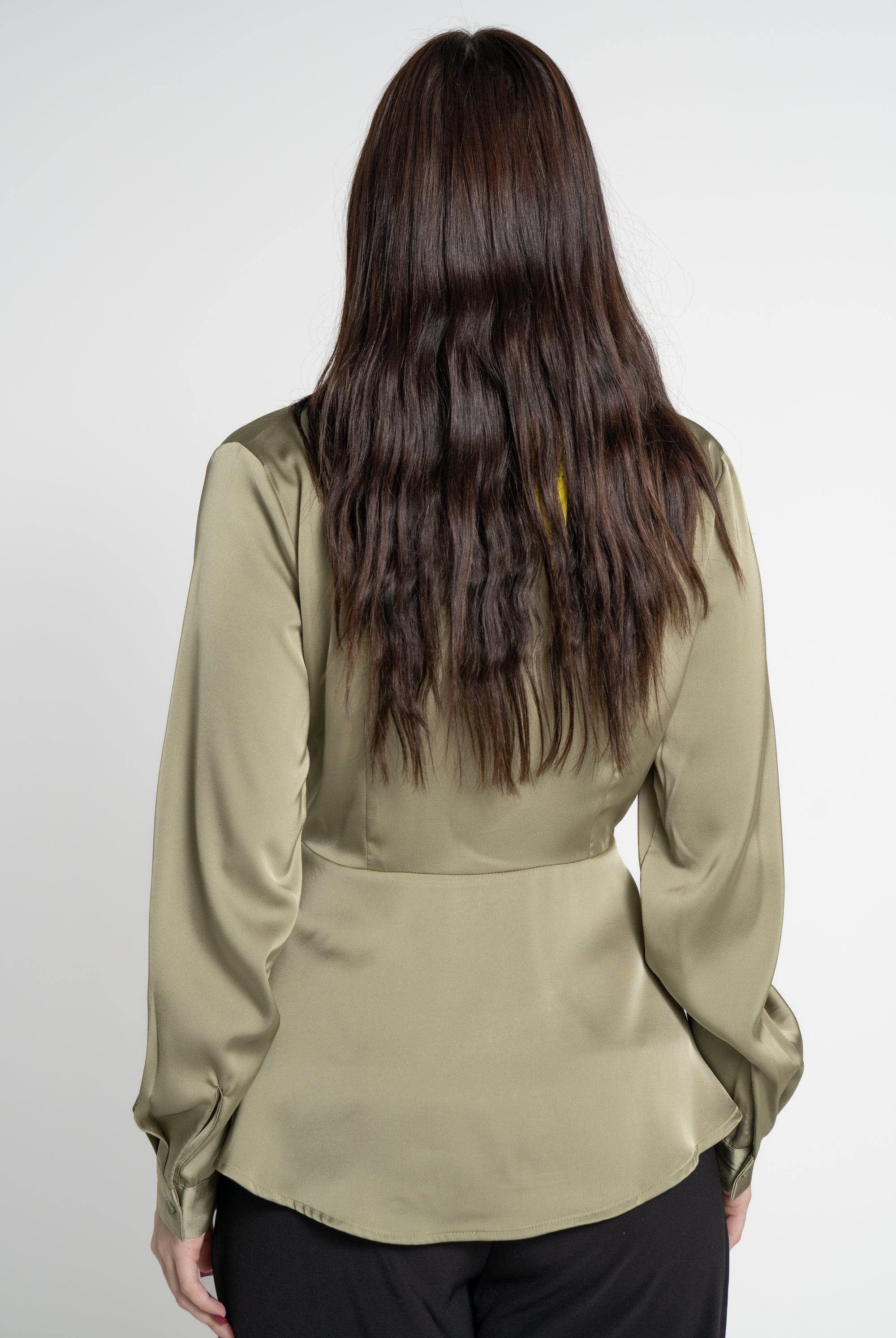 ميكا بلوزة بأكمام طويلة سادة برباط أمامية