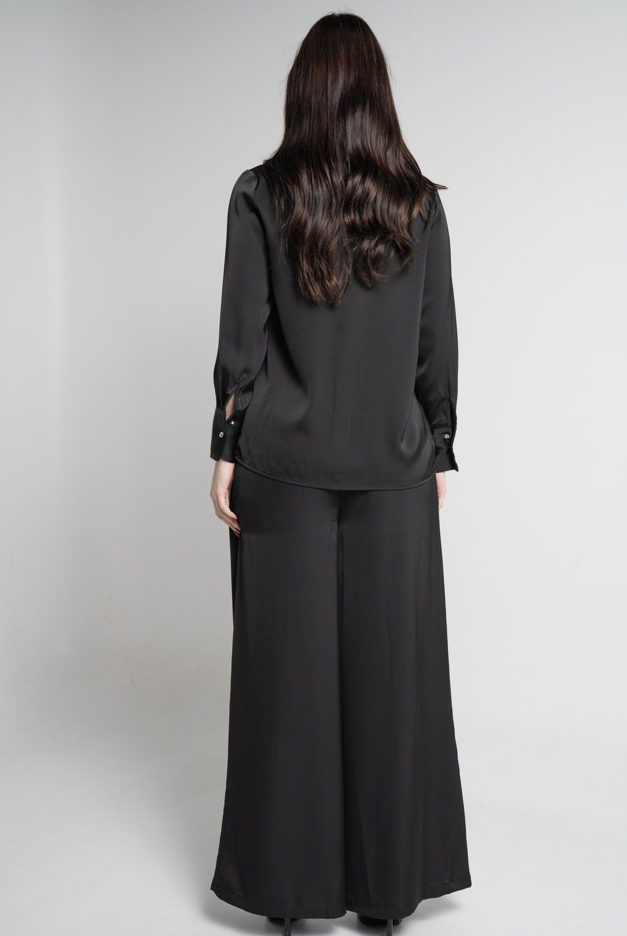 ميكا بنطلون طويل سادة لامع بجيوب جانبية نسائي