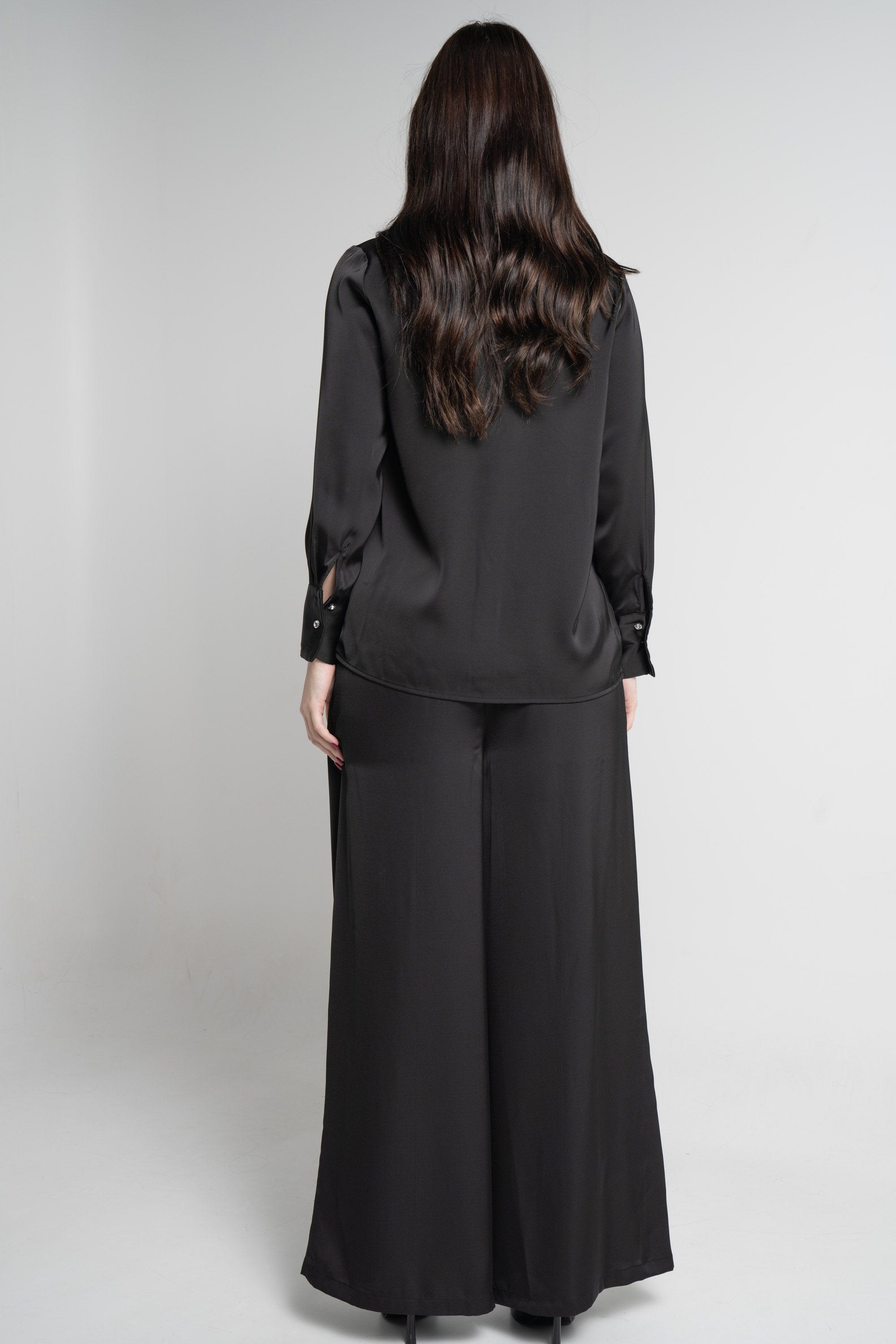 ميكا بنطلون طويل سادة لامع بجيوب جانبية نسائي