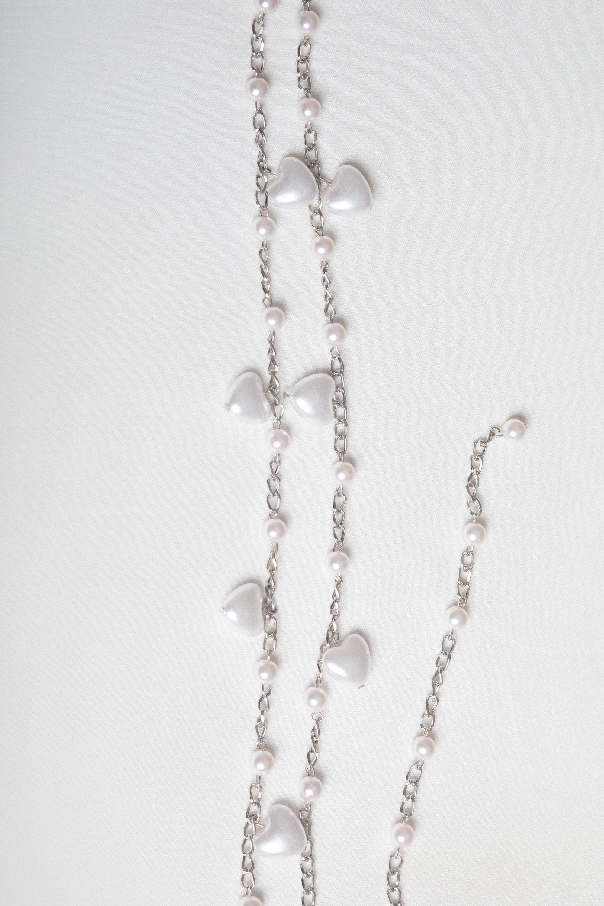 ميكا حزام نسائي على شكل قلوب ومزين باللؤلؤ