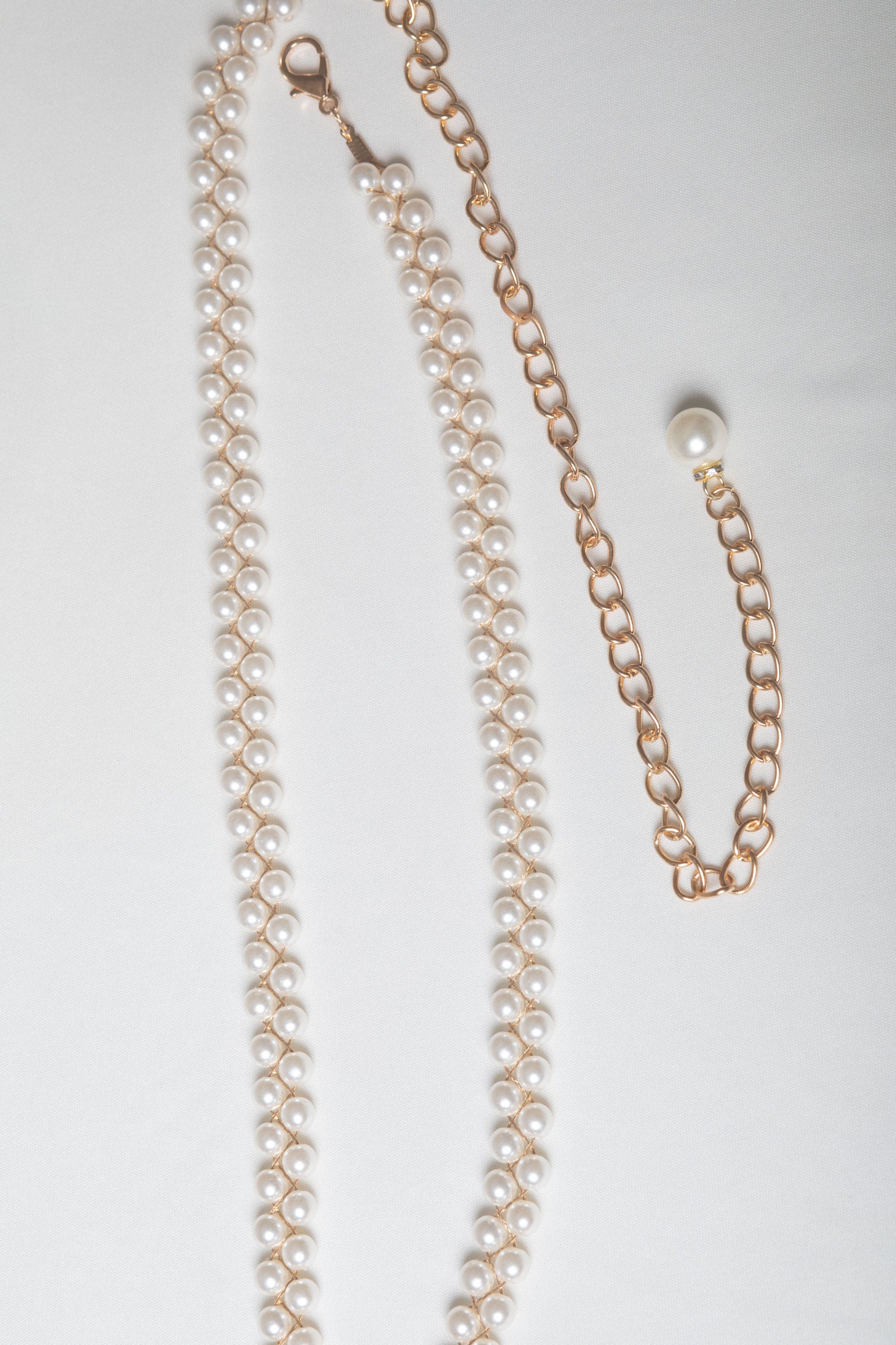 نتشي حزام نسائي على شكل لؤلؤ