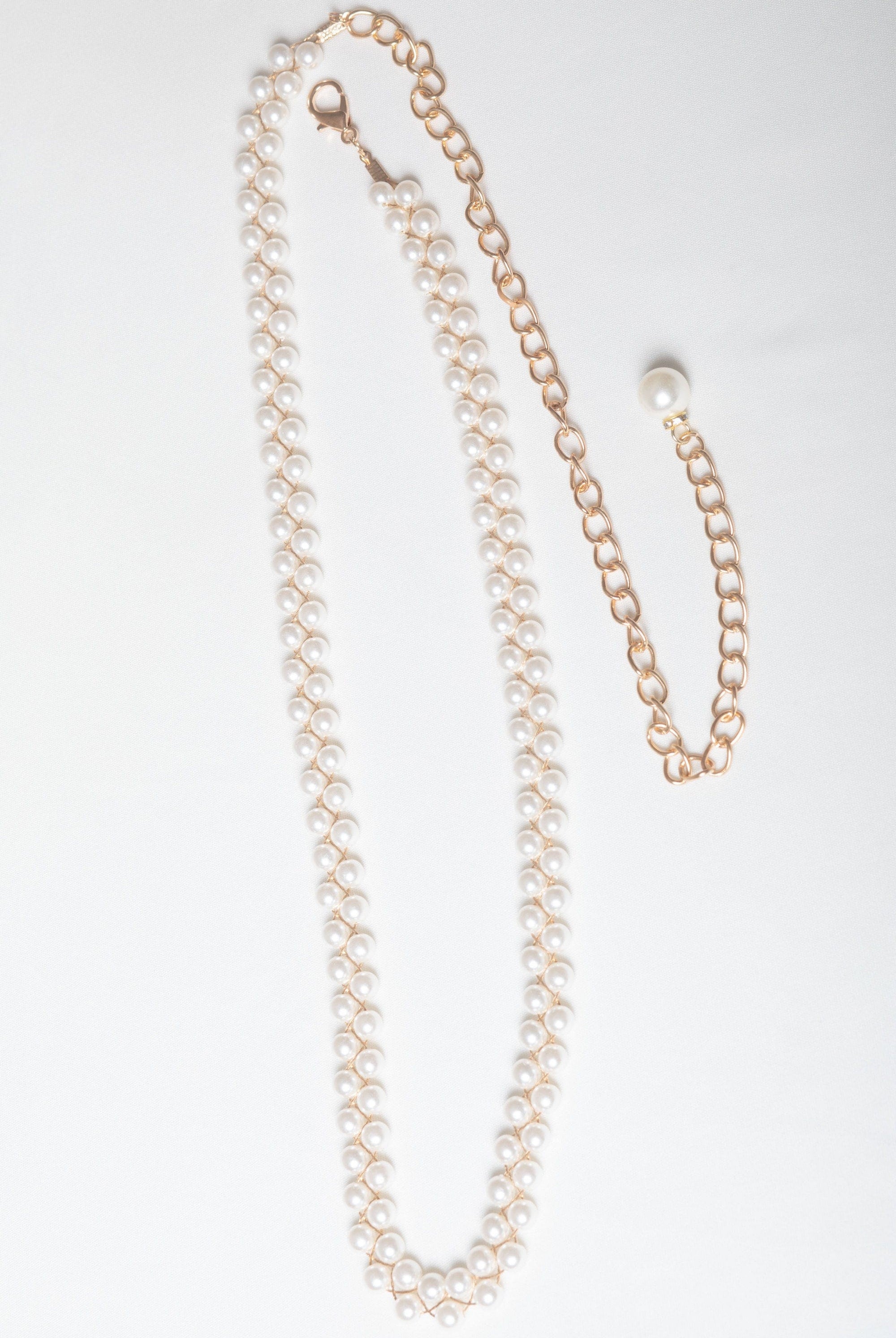 نتشي حزام نسائي على شكل لؤلؤ